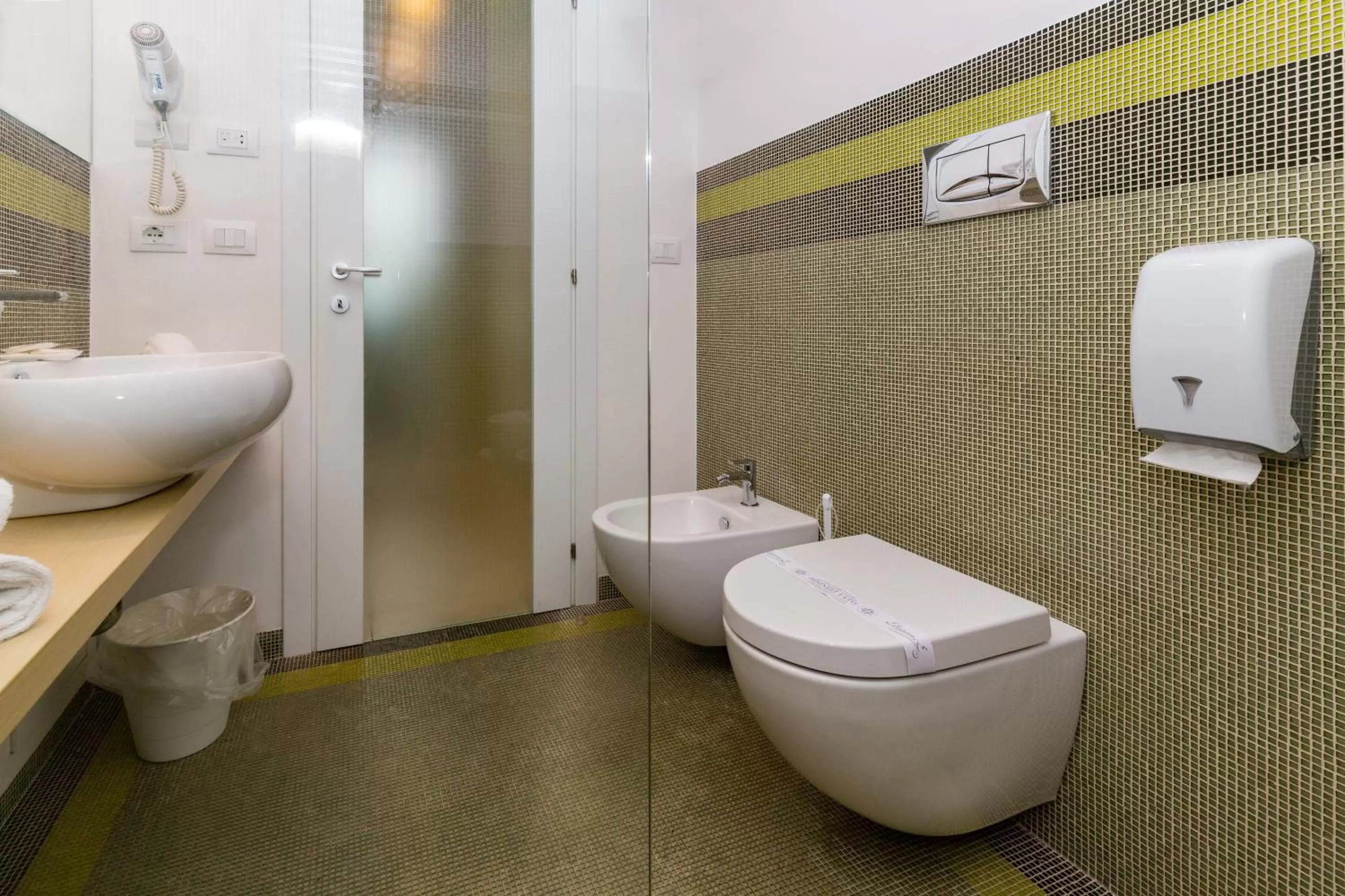 Bathroom in Zeus Hotel - Aparthotel - Meeting & Congress