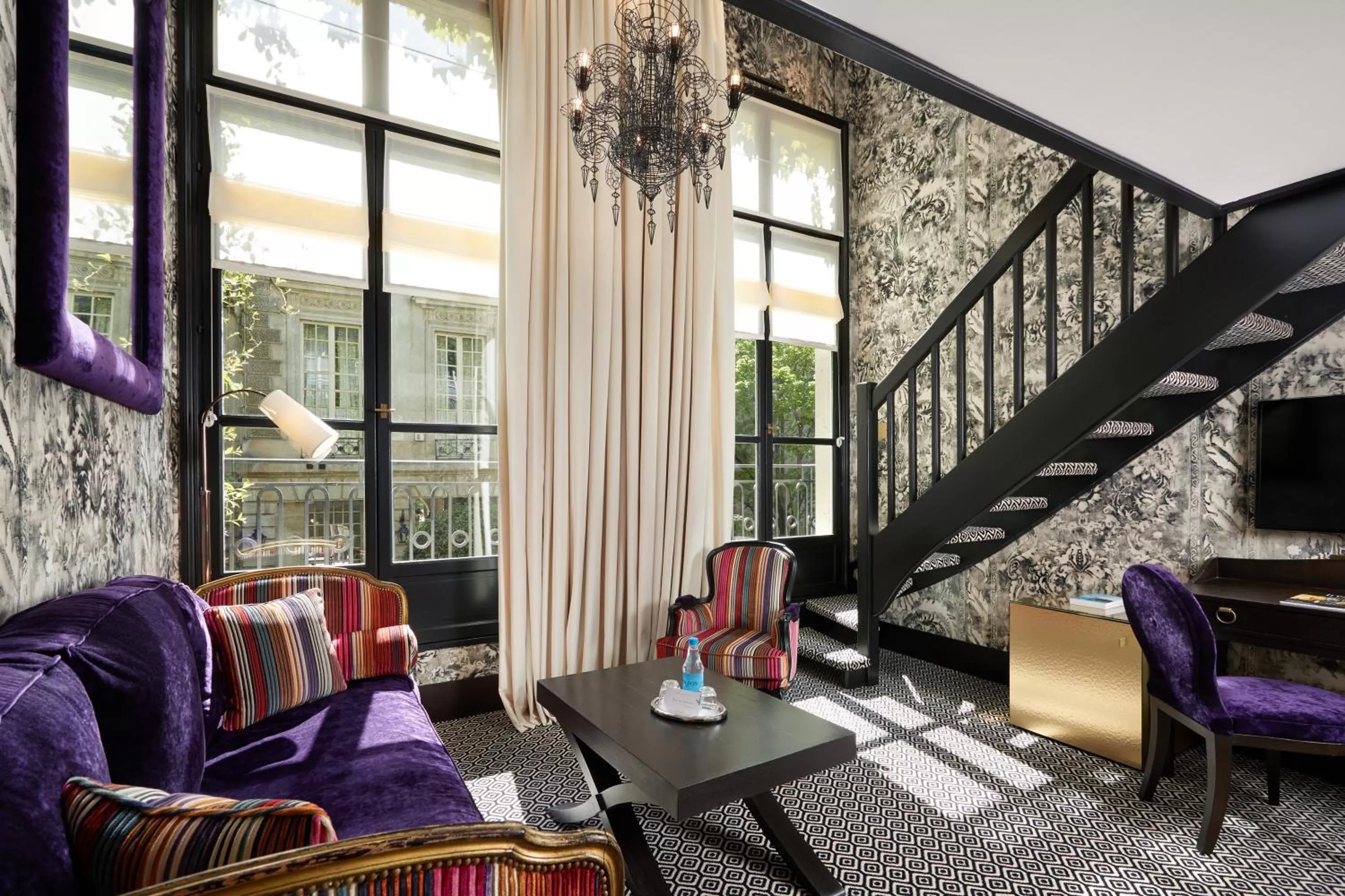 Photo of the whole room in Le Pavillon de la Reine & Spa, Place des Vosges