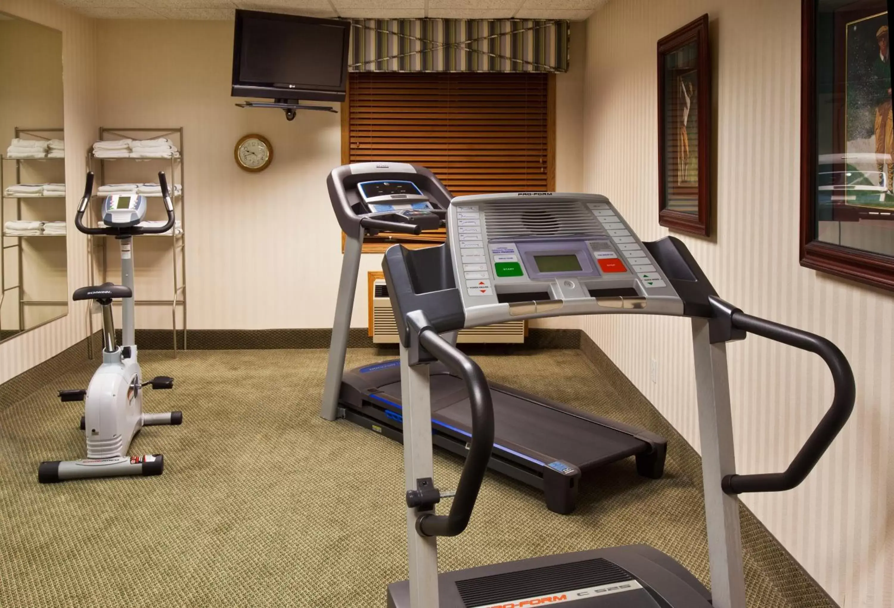 Fitness centre/facilities, Fitness Center/Facilities in GrandStay Hotel & Suites Pella