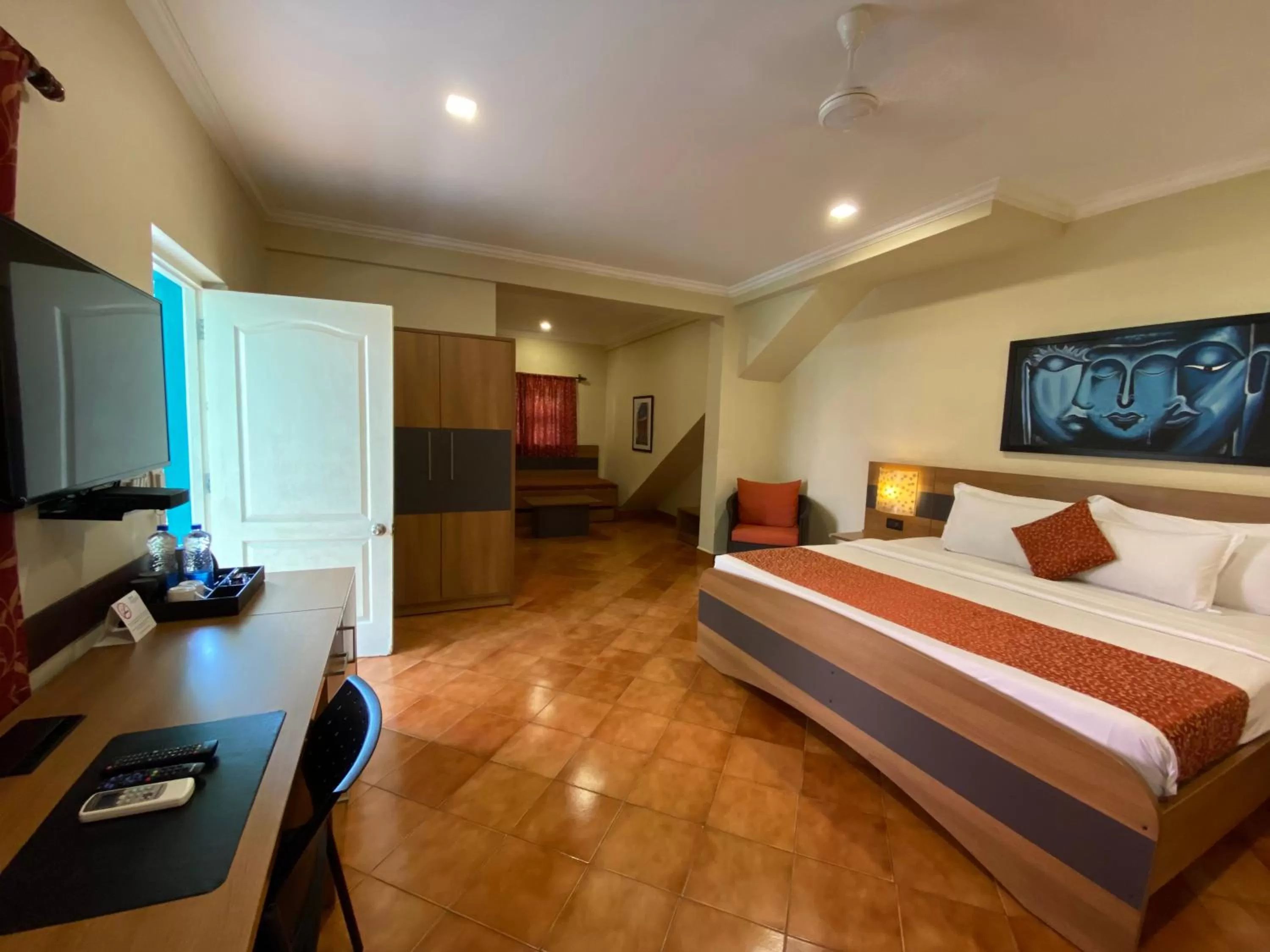 Photo of the whole room, TV/Entertainment Center in Chalston Beach Resort