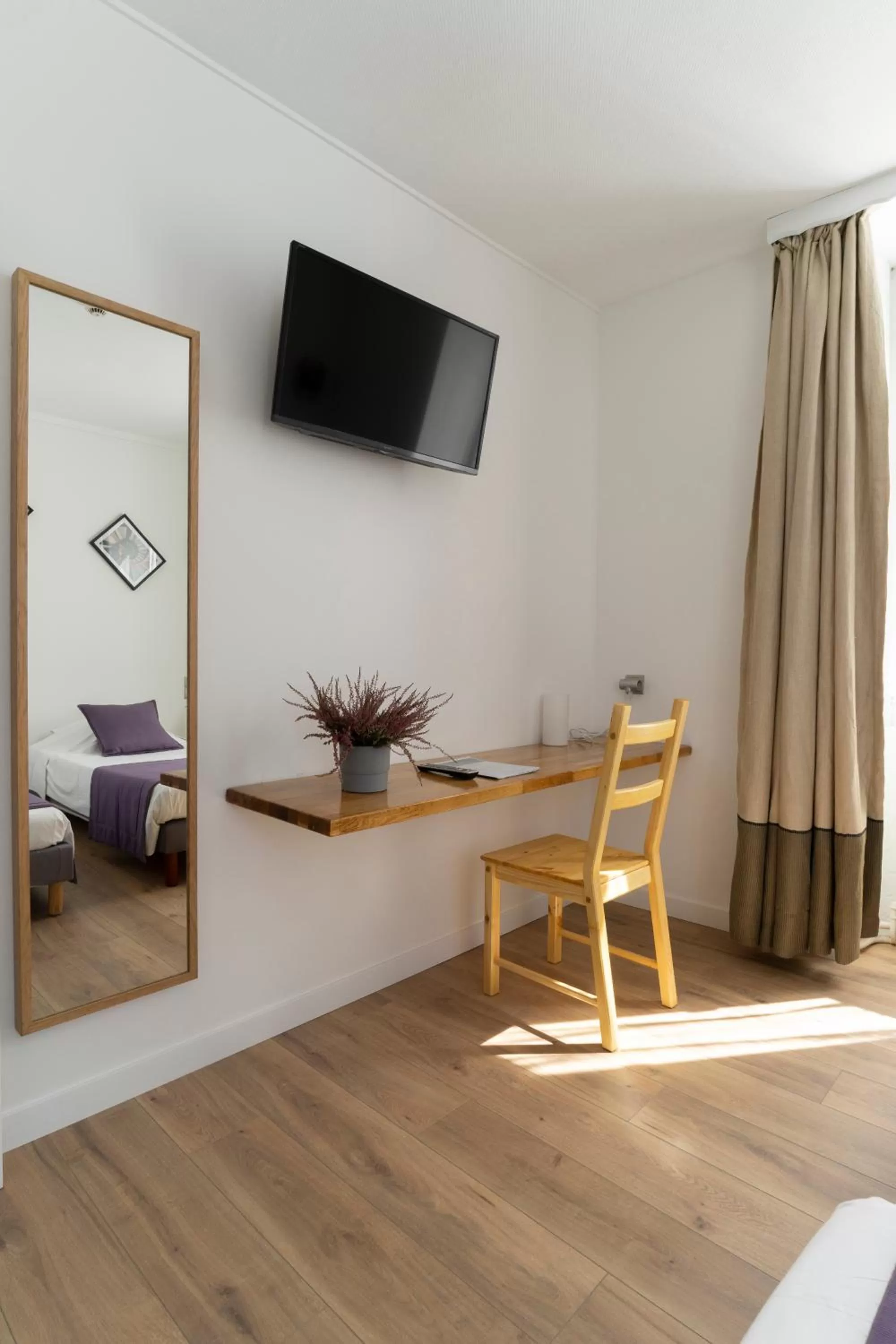 Seating area in Hôtel du Midi