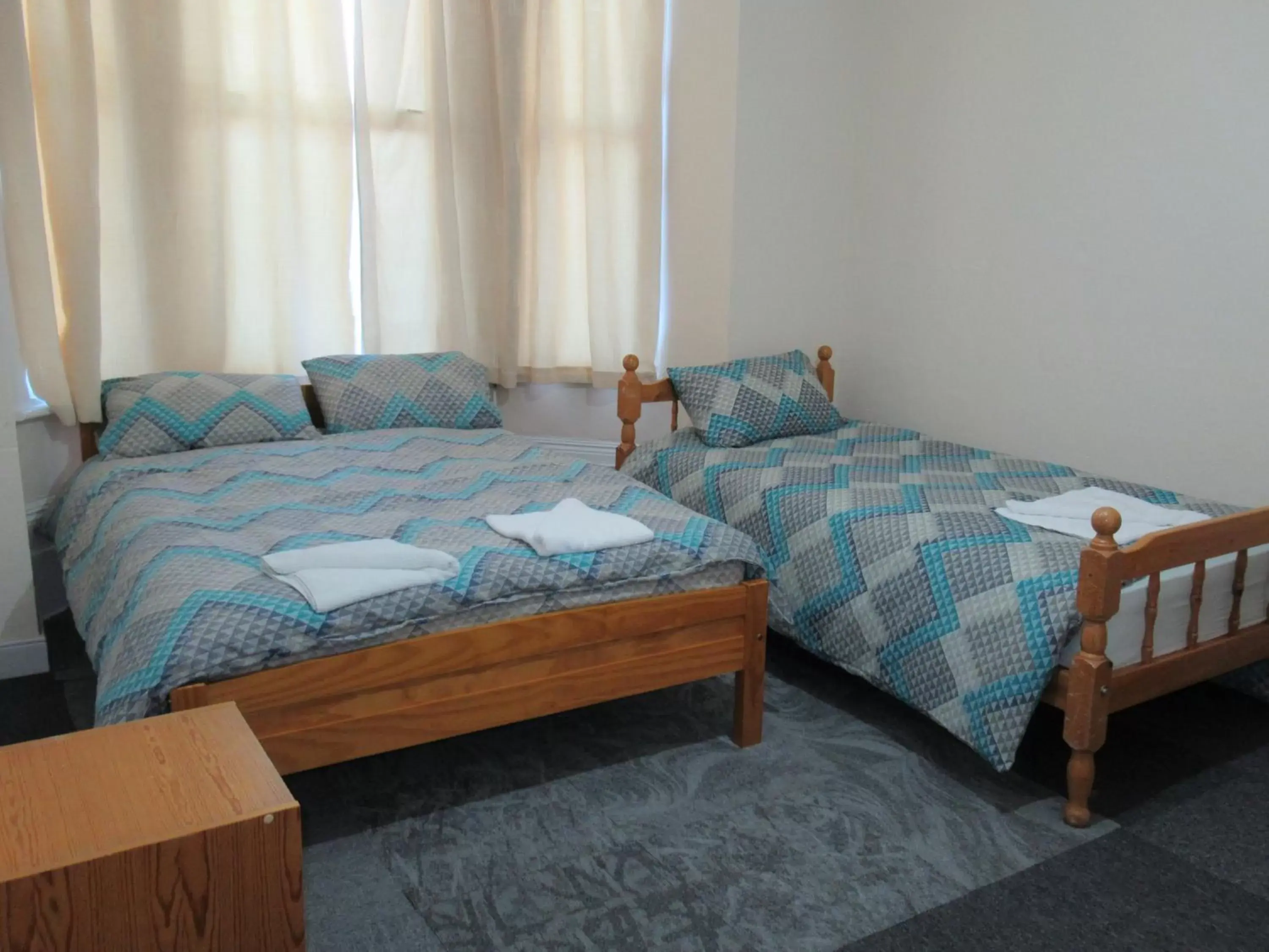 Bedroom, Bed in Lennard House