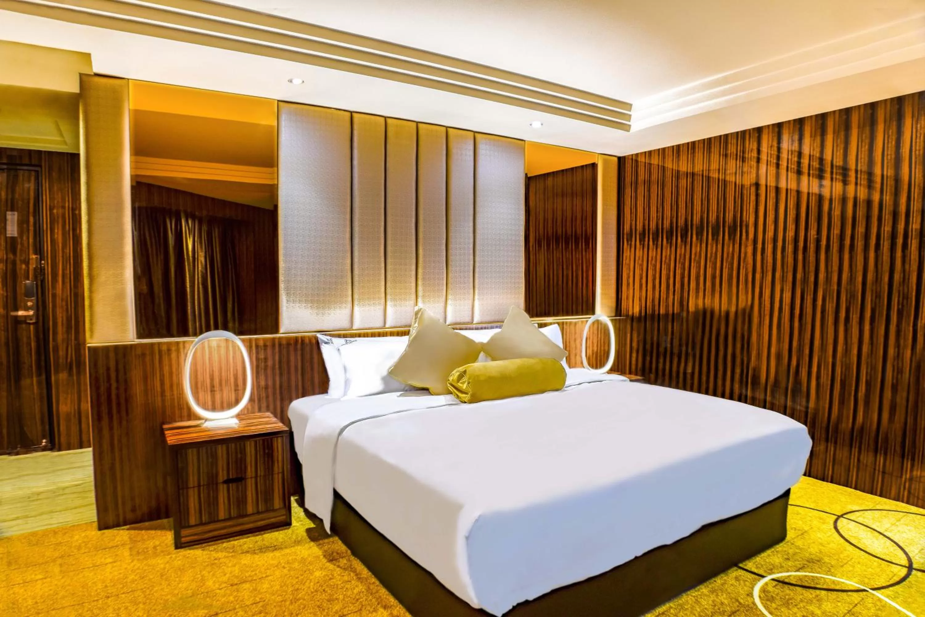 Premium King Room in Moty Hotel