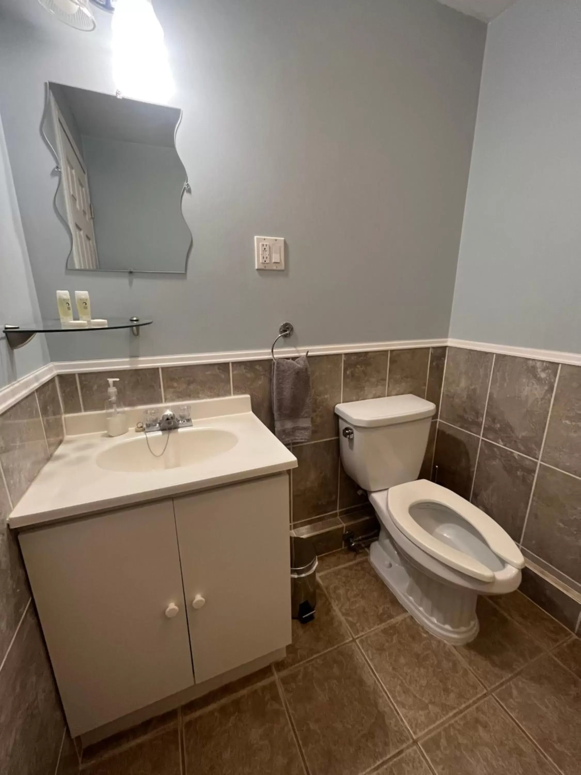 Bathroom in Alma Shore Lane Suites & Cottages