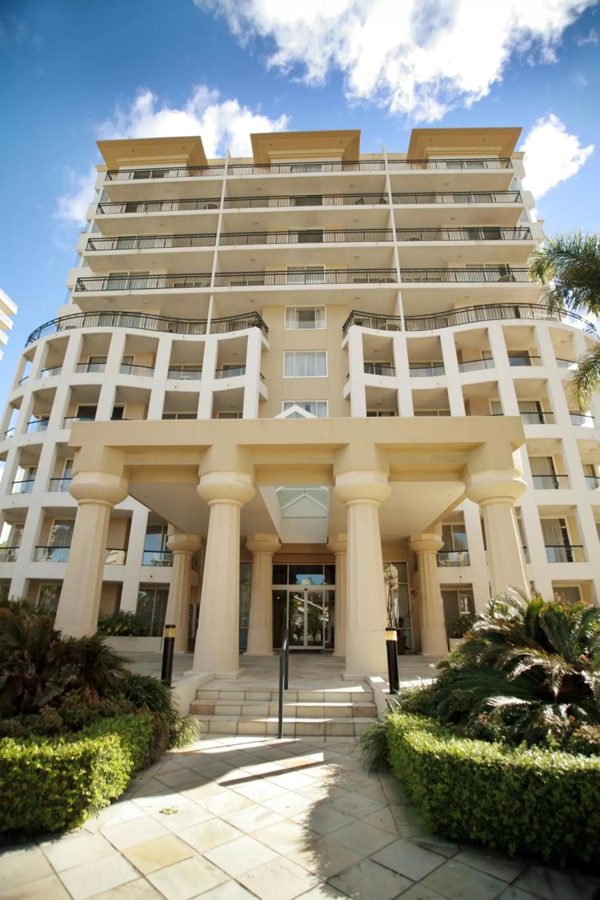 Facade/entrance, Property Building in Palazzo Colonnades