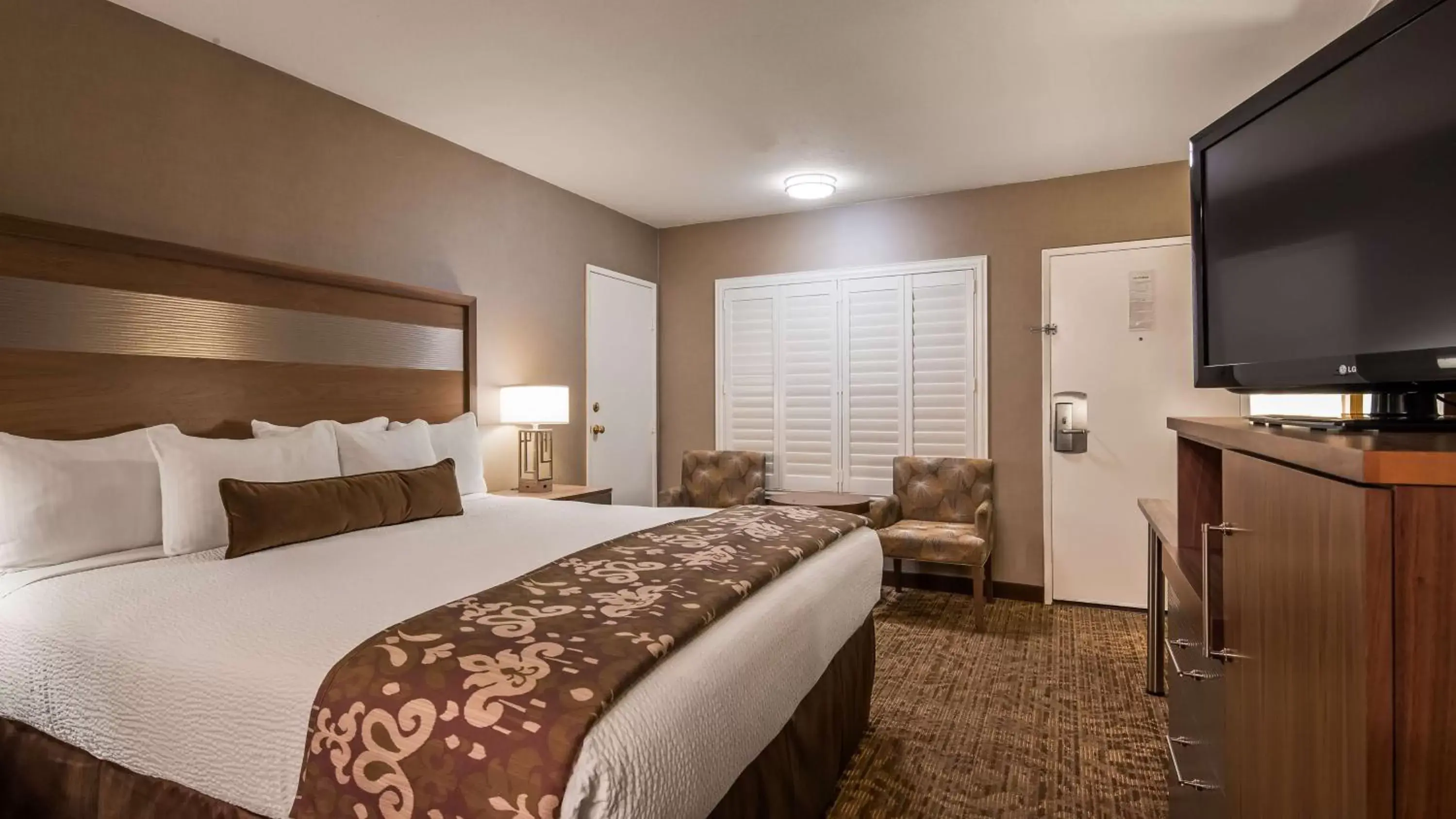 Photo of the whole room, Bed in Best Western Plus Anaheim Inn