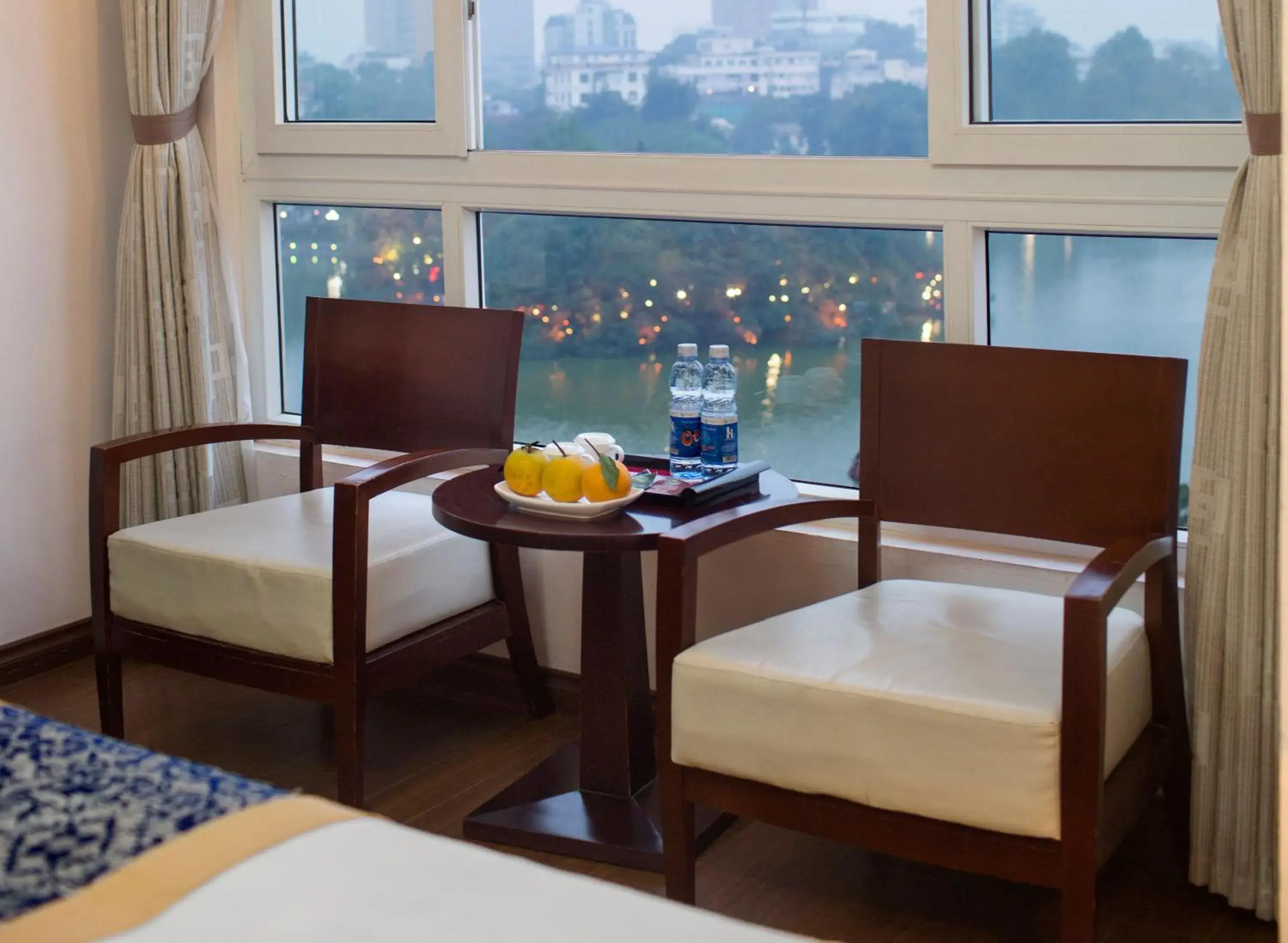 Lake view, Bed in Lakeside Palace Hotel Lake view, Bed in Lakeside Palace Hotel