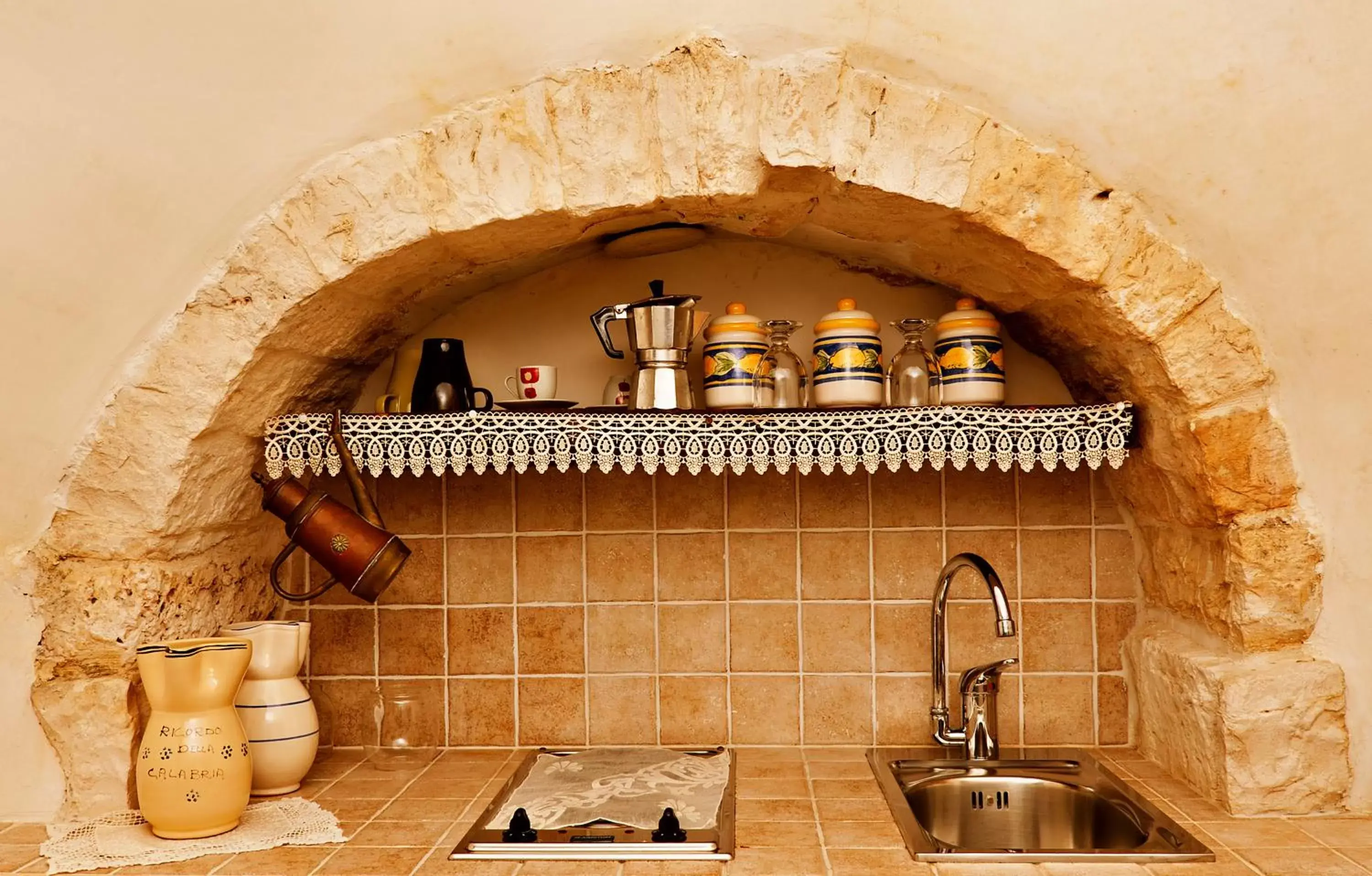 Decorative detail, Bathroom in Giardino Dei Trulli