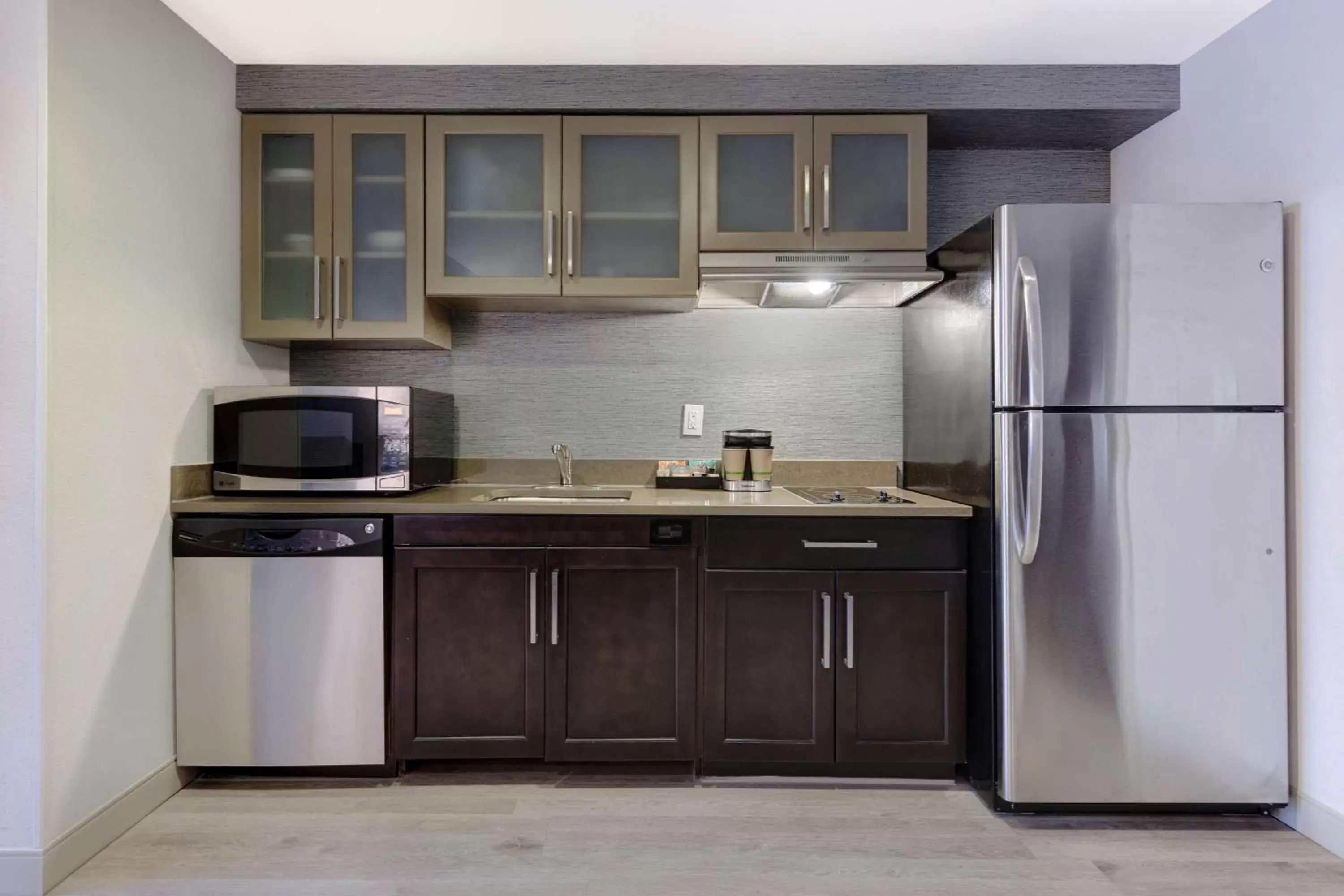 Kitchen or kitchenette, Kitchen/Kitchenette in Homewood Suites Nashville Vanderbilt