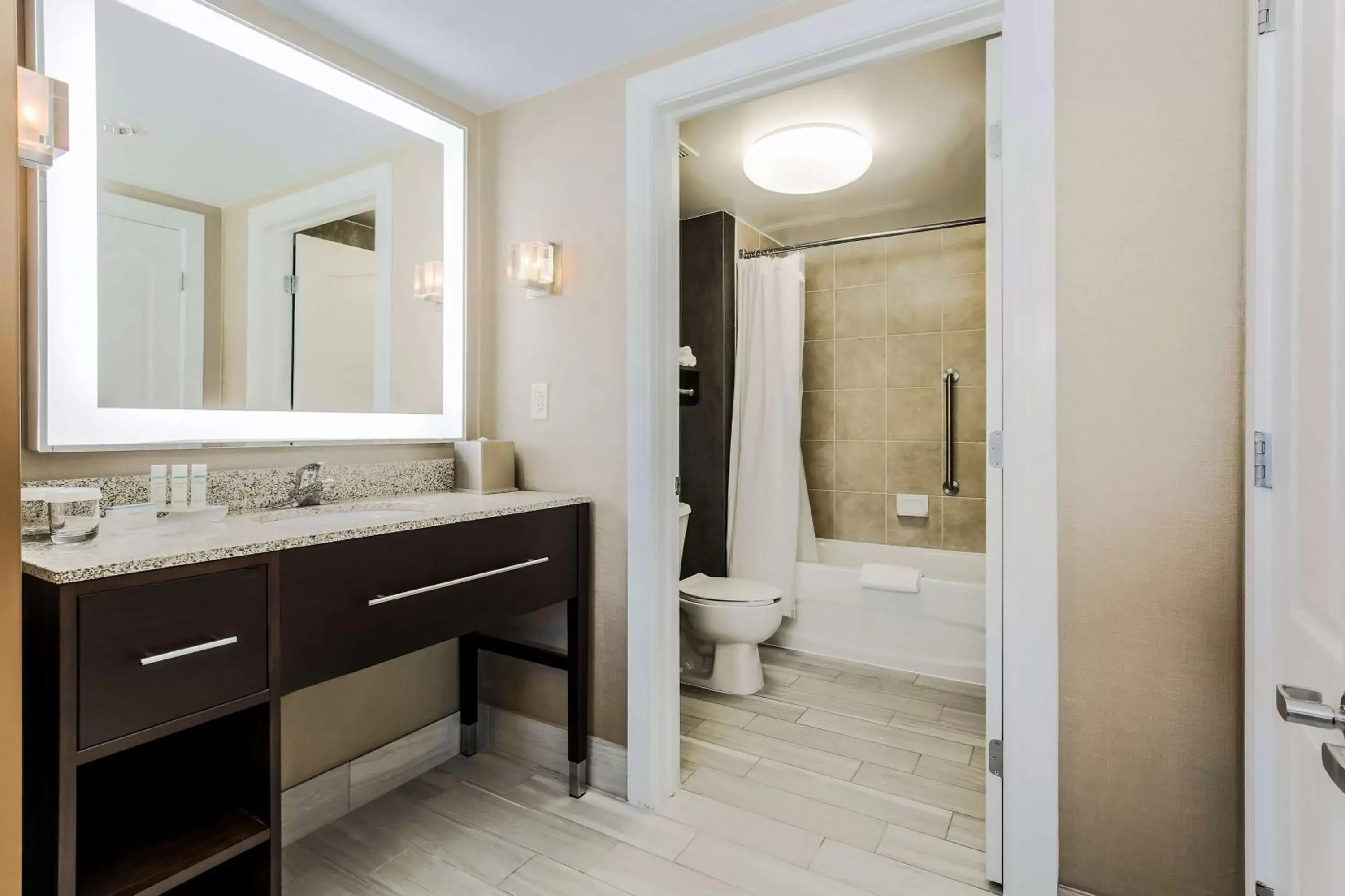 Bathroom in Homewood Suites by Hilton Long Island-Melville