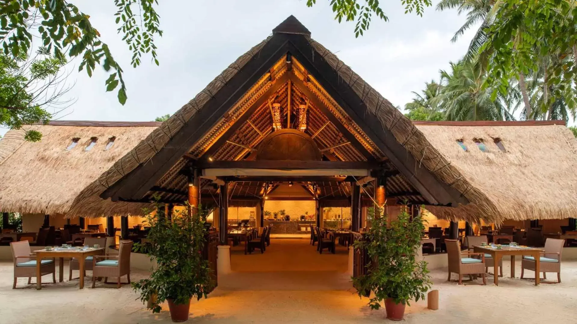 Restaurant/Places to Eat in Banyan Tree Vabbinfaru