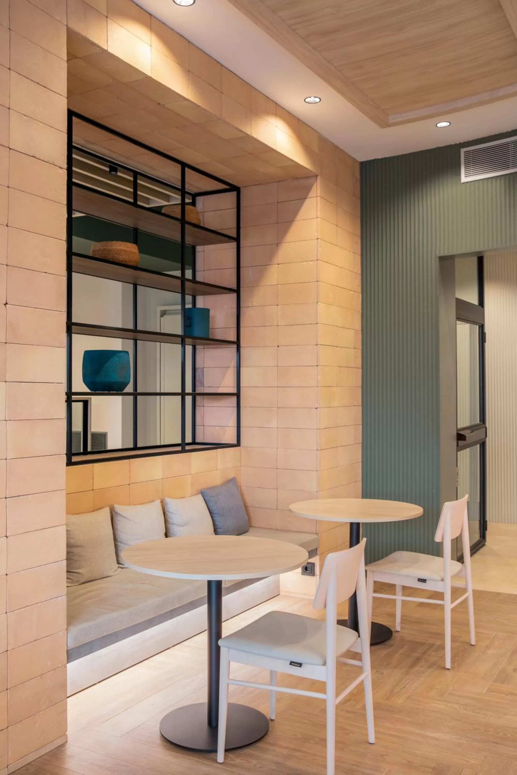 Lounge or bar in Grupotel Gravina