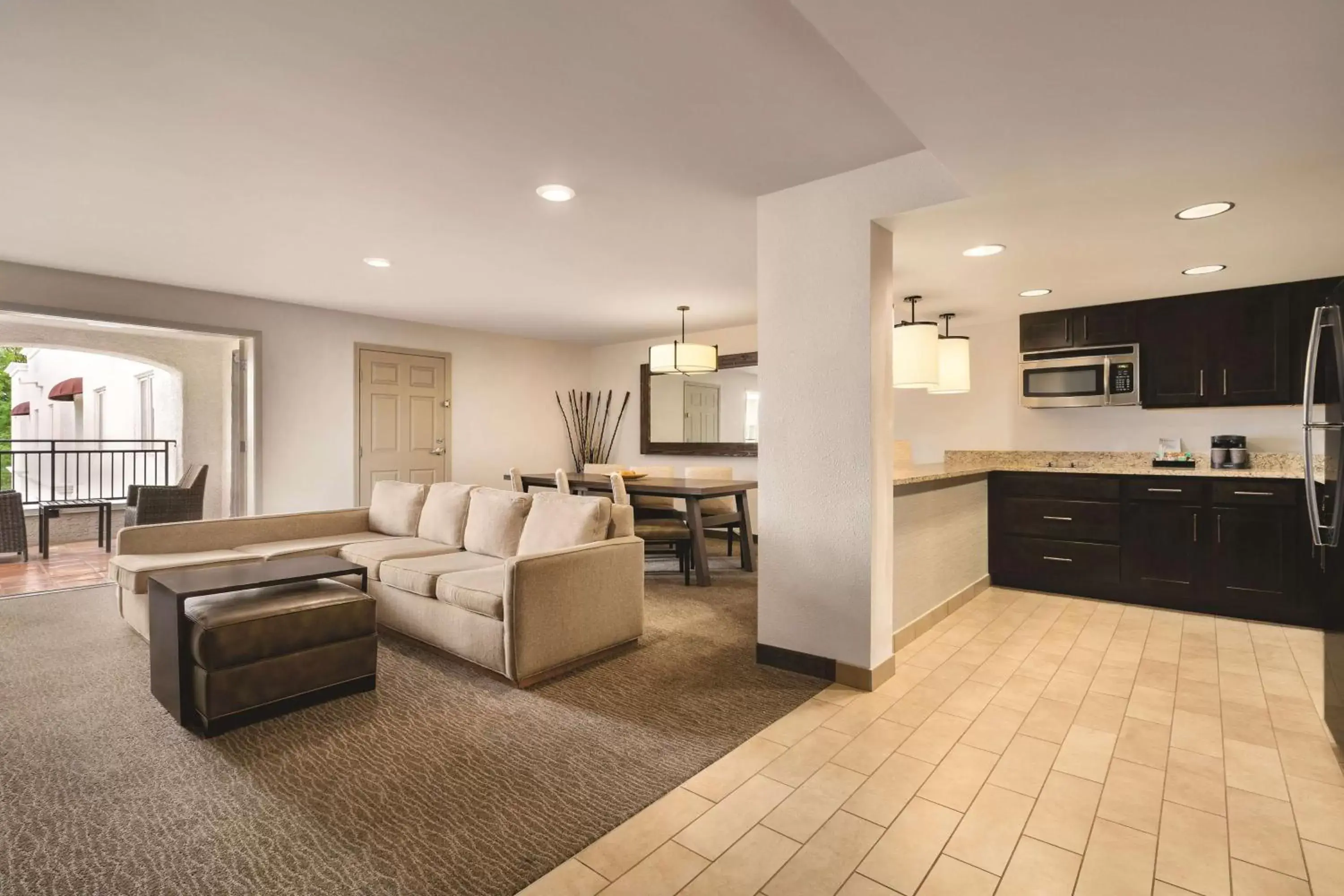 Living room, Seating Area in Homewood Suites Tucson St. Philip's Plaza University