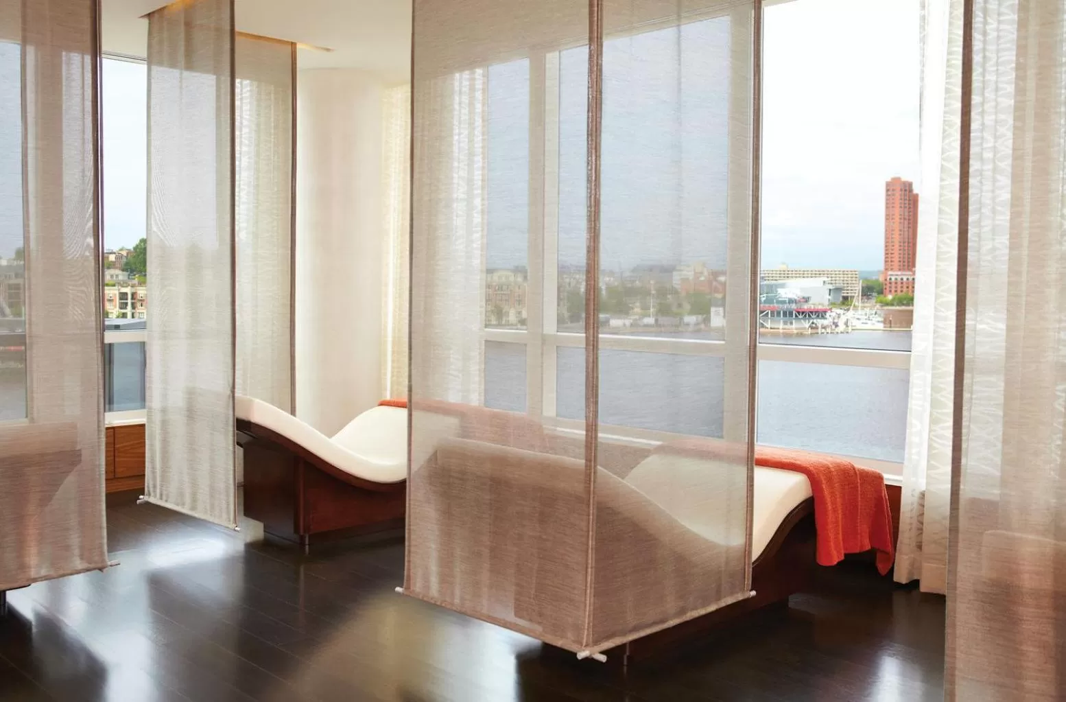 Spa and wellness centre/facilities, Bed in Four Seasons Baltimore