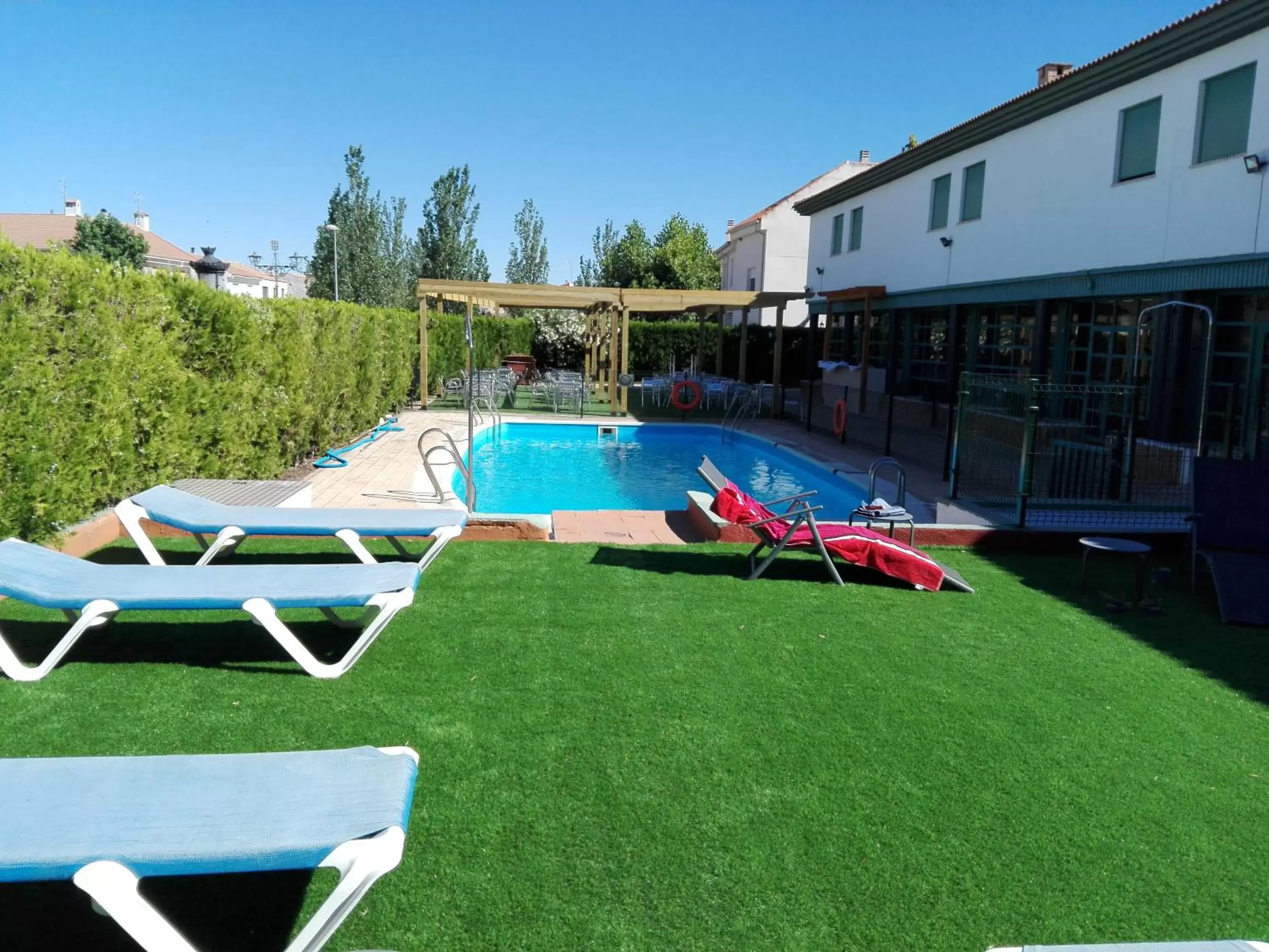 Solarium, Swimming Pool in Hotel Almagro