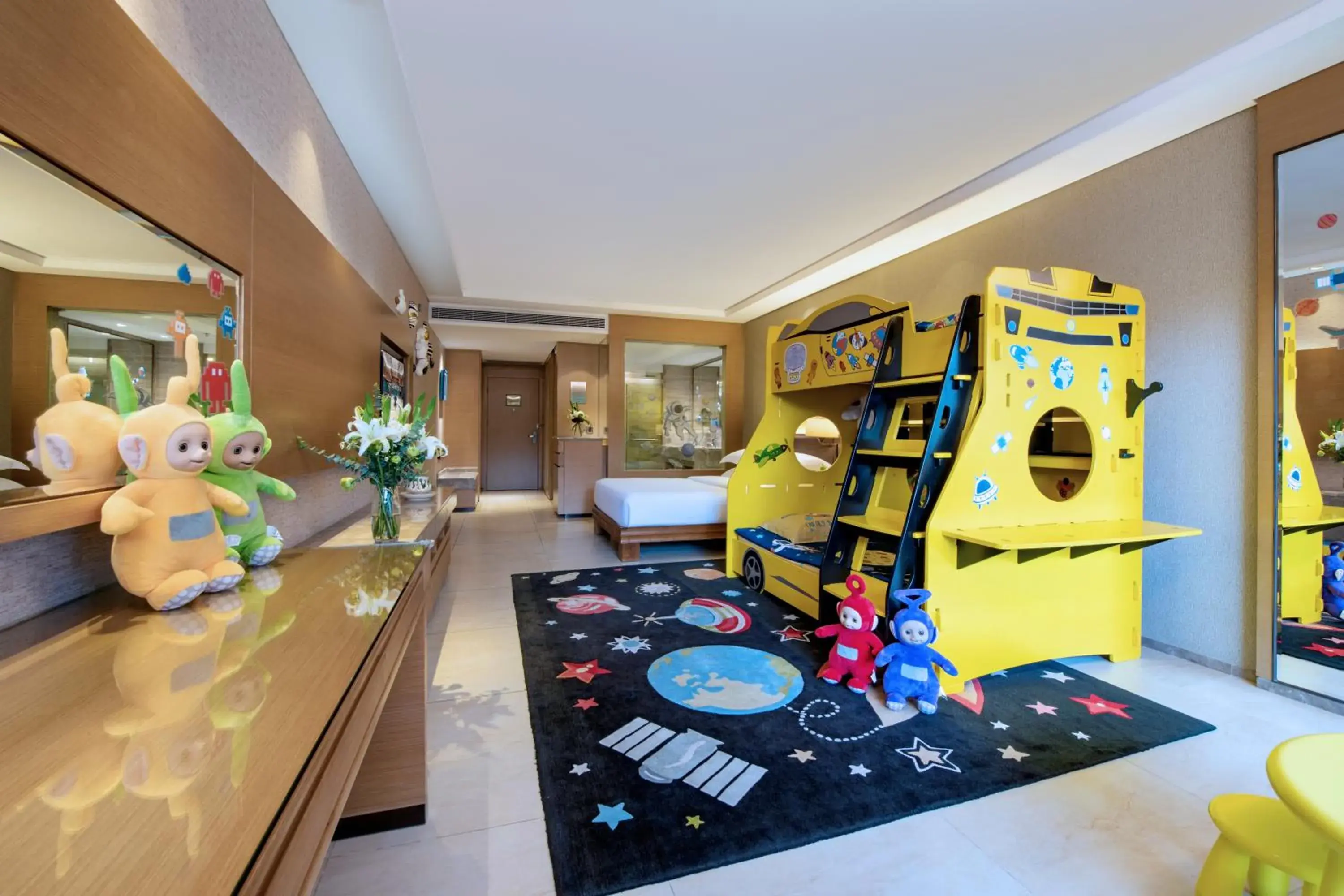 children in Mission Hills Hotel Resorts Shenzhen