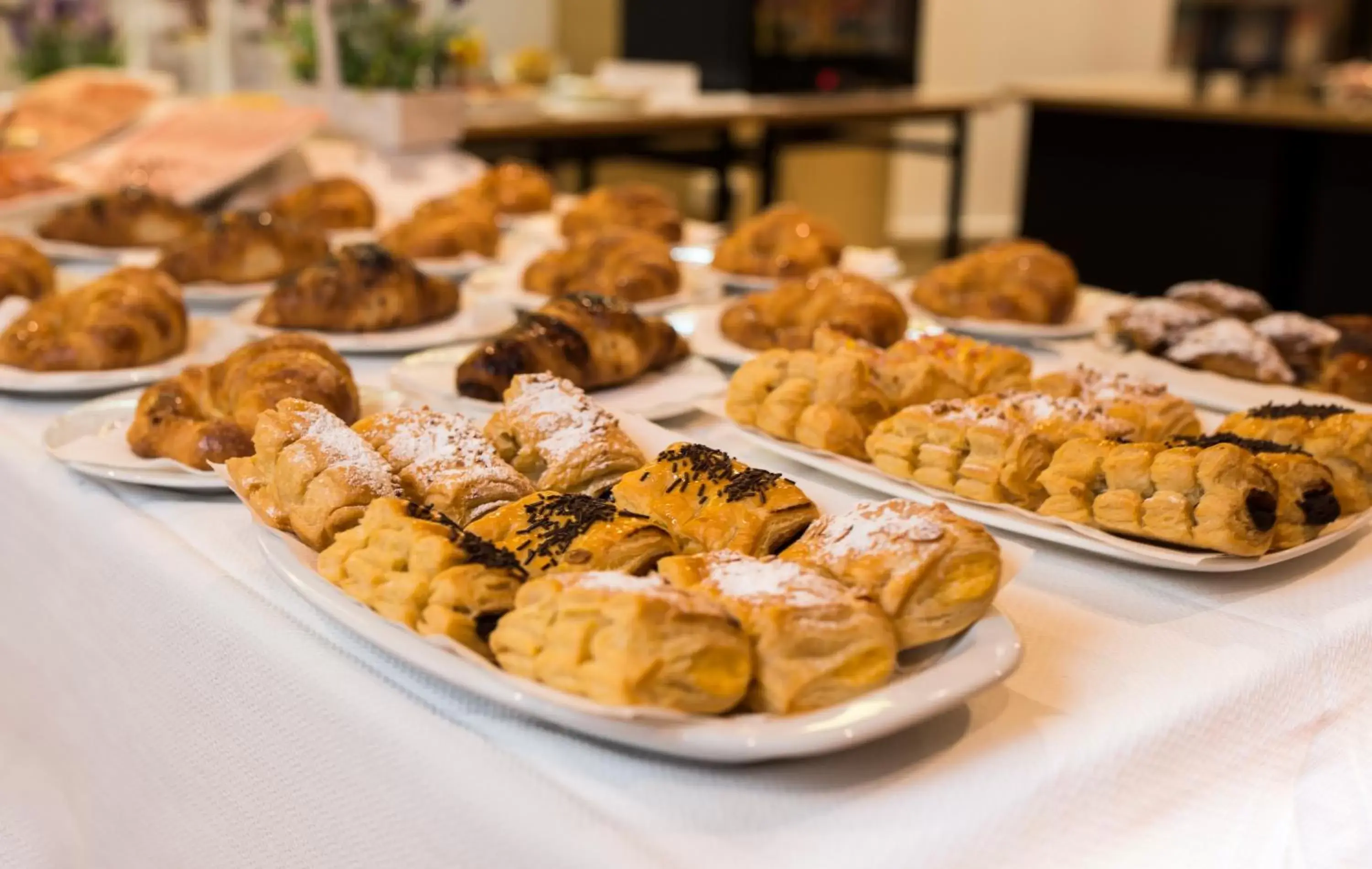 Buffet breakfast in Hotel Nadal