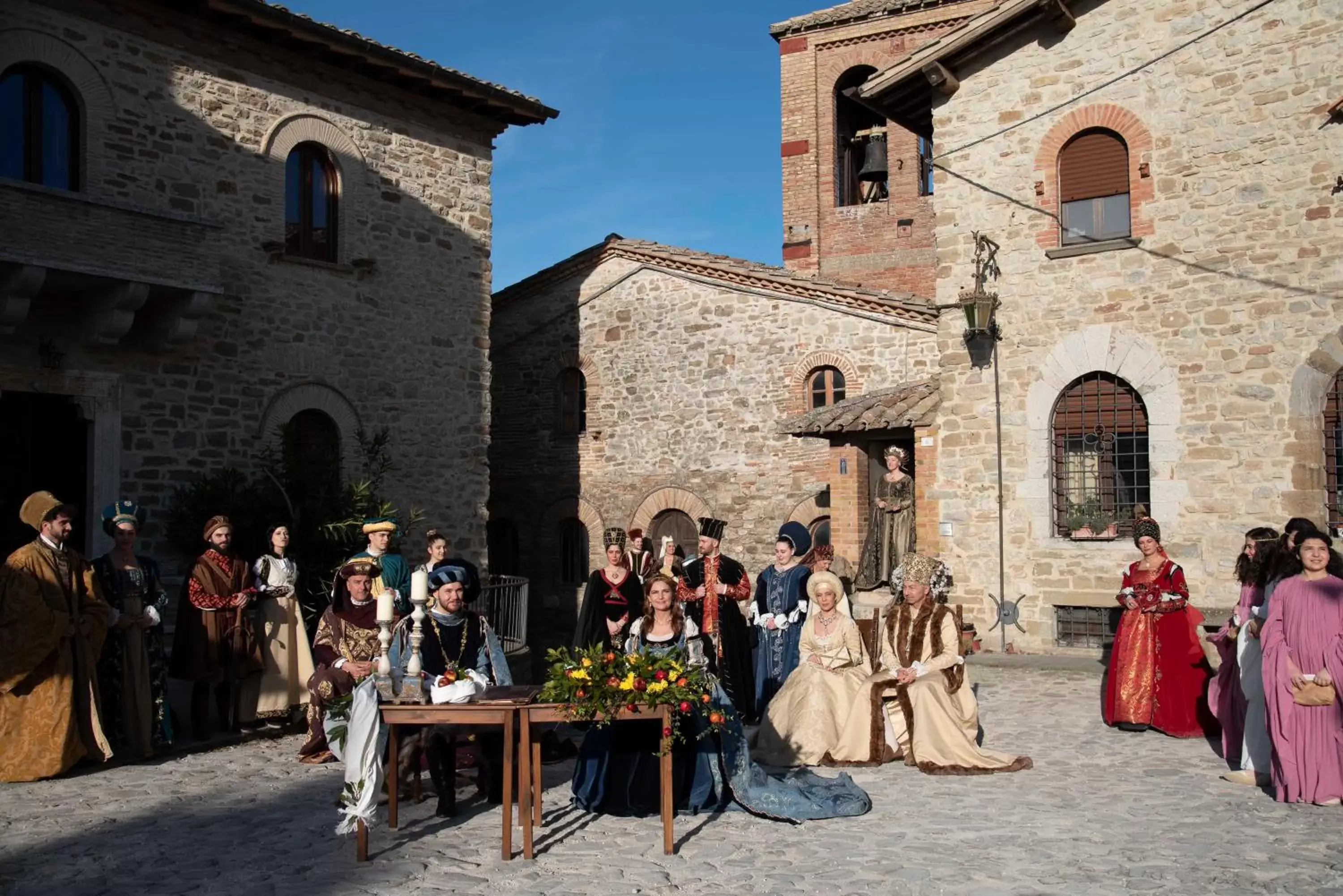 Property building in Castello Di Giomici