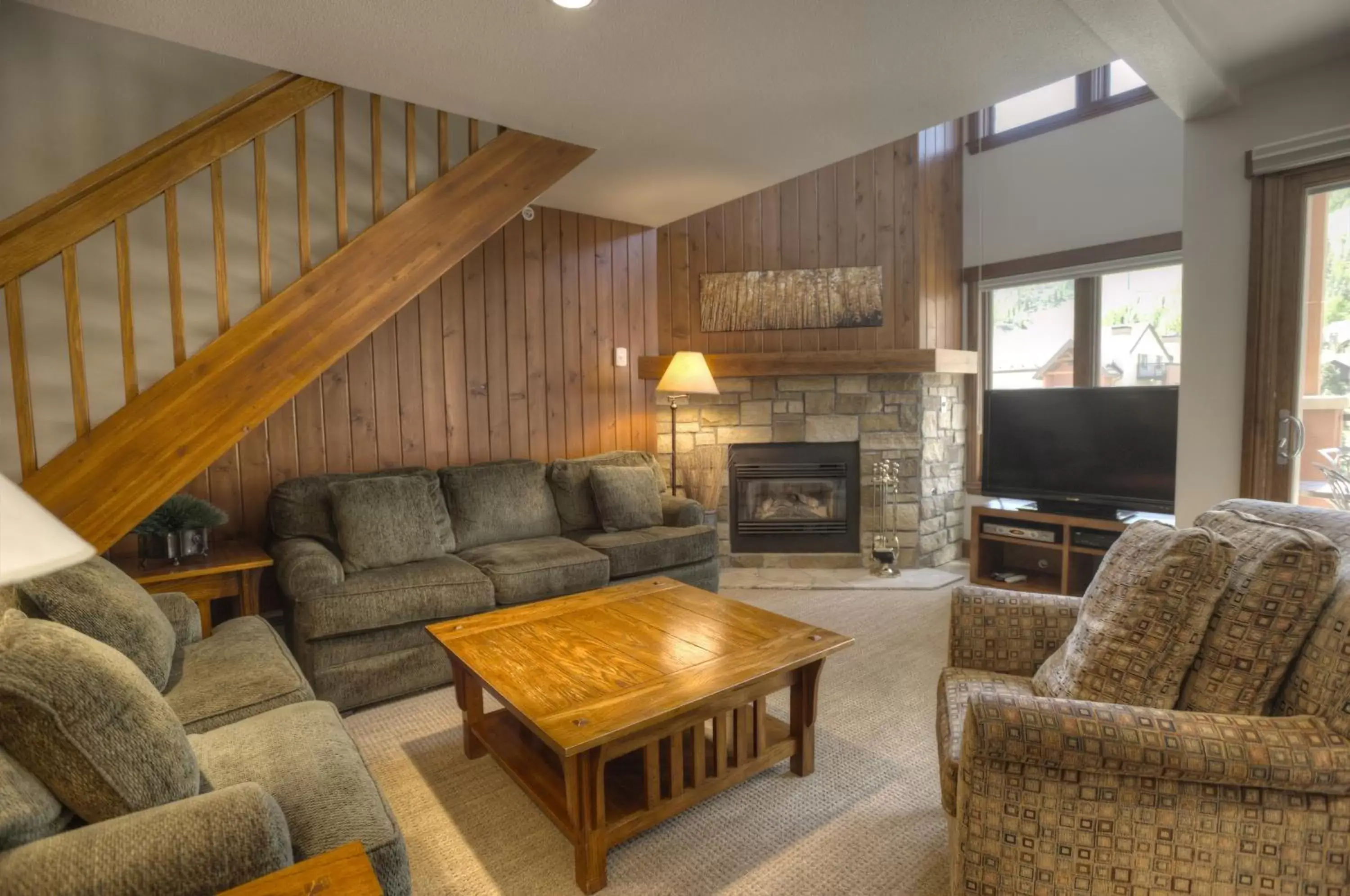 TV and multimedia, Seating Area in Lion Square Lodge