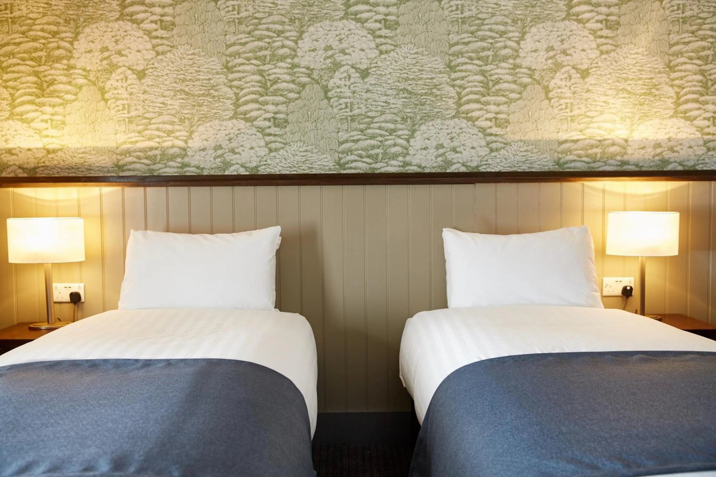 Bed in Kings Head by Chef & Brewer Collection