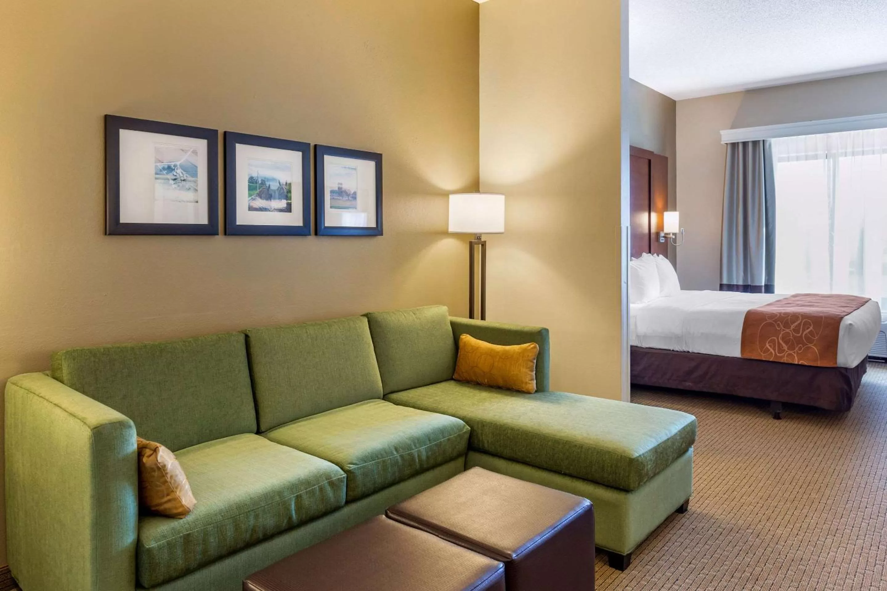 Bedroom, Bed in Comfort Suites Lancaster Amish Country