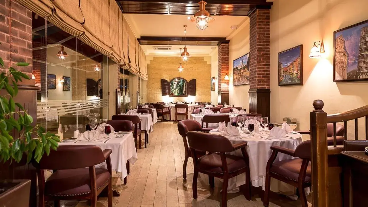 Restaurant/places to eat in Golden Carthage Residences Restaurant/places to eat in Golden Carthage Residences