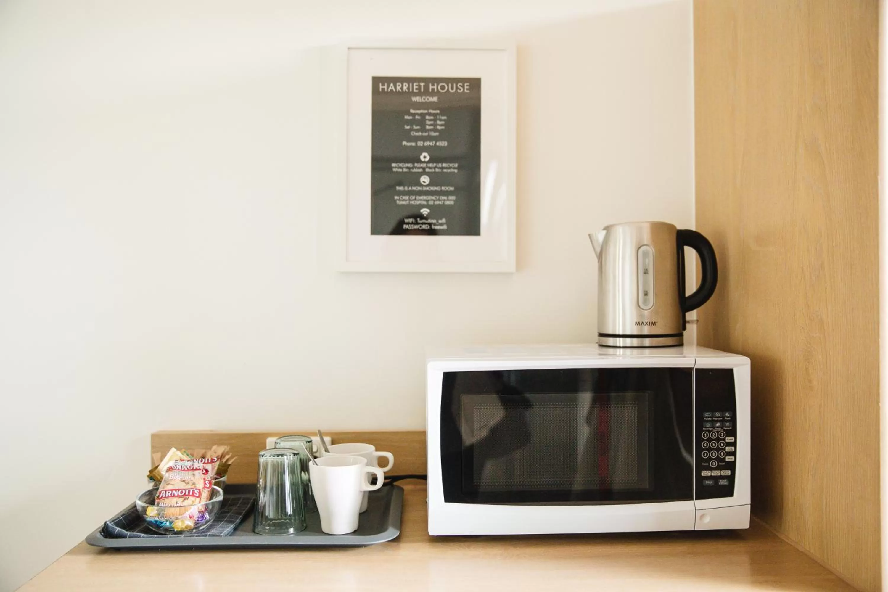 Coffee/tea facilities in Harriet House Tumut