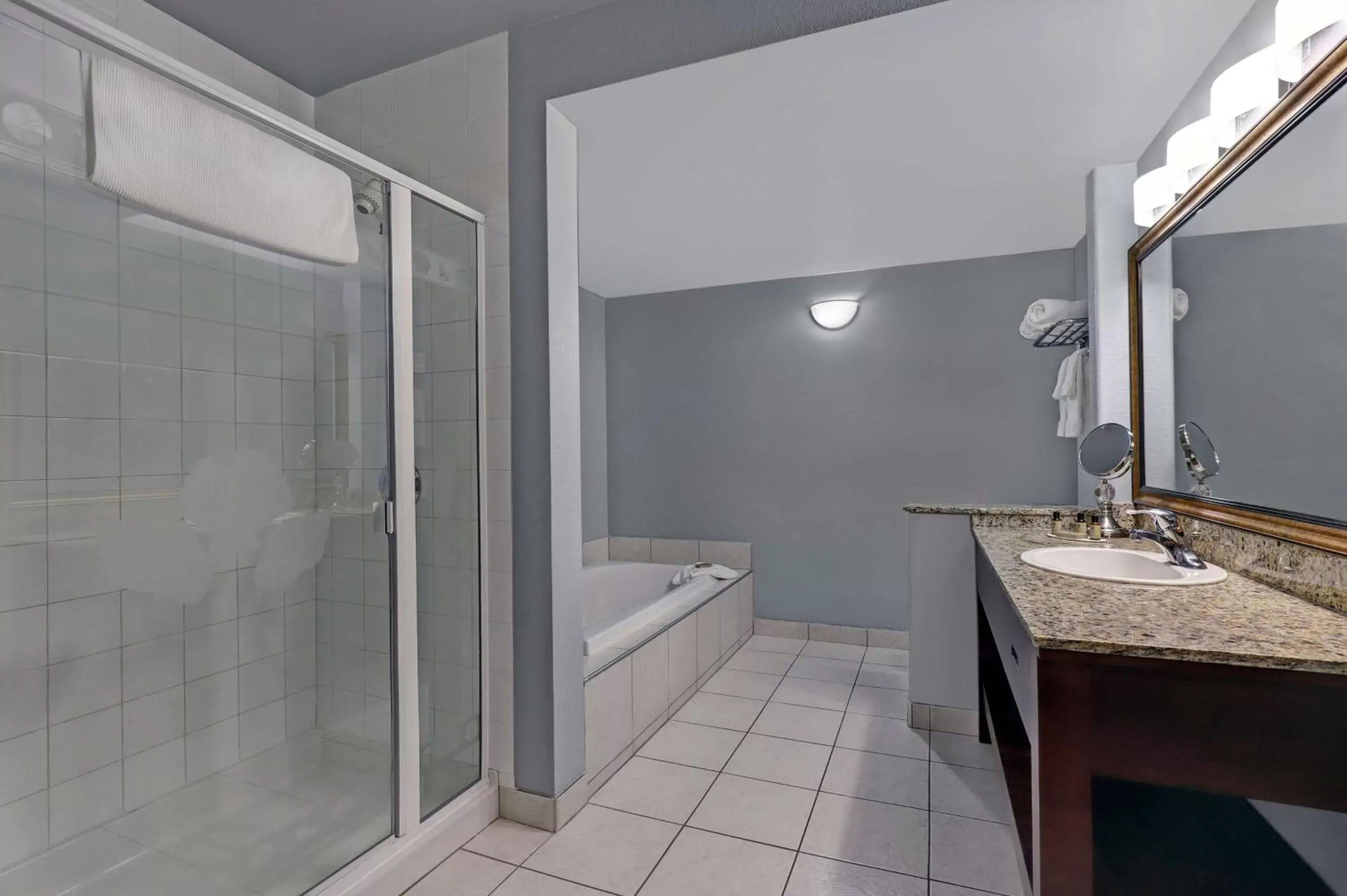 Shower, Bathroom in SureStay Plus Hotel by Best Western Drumheller