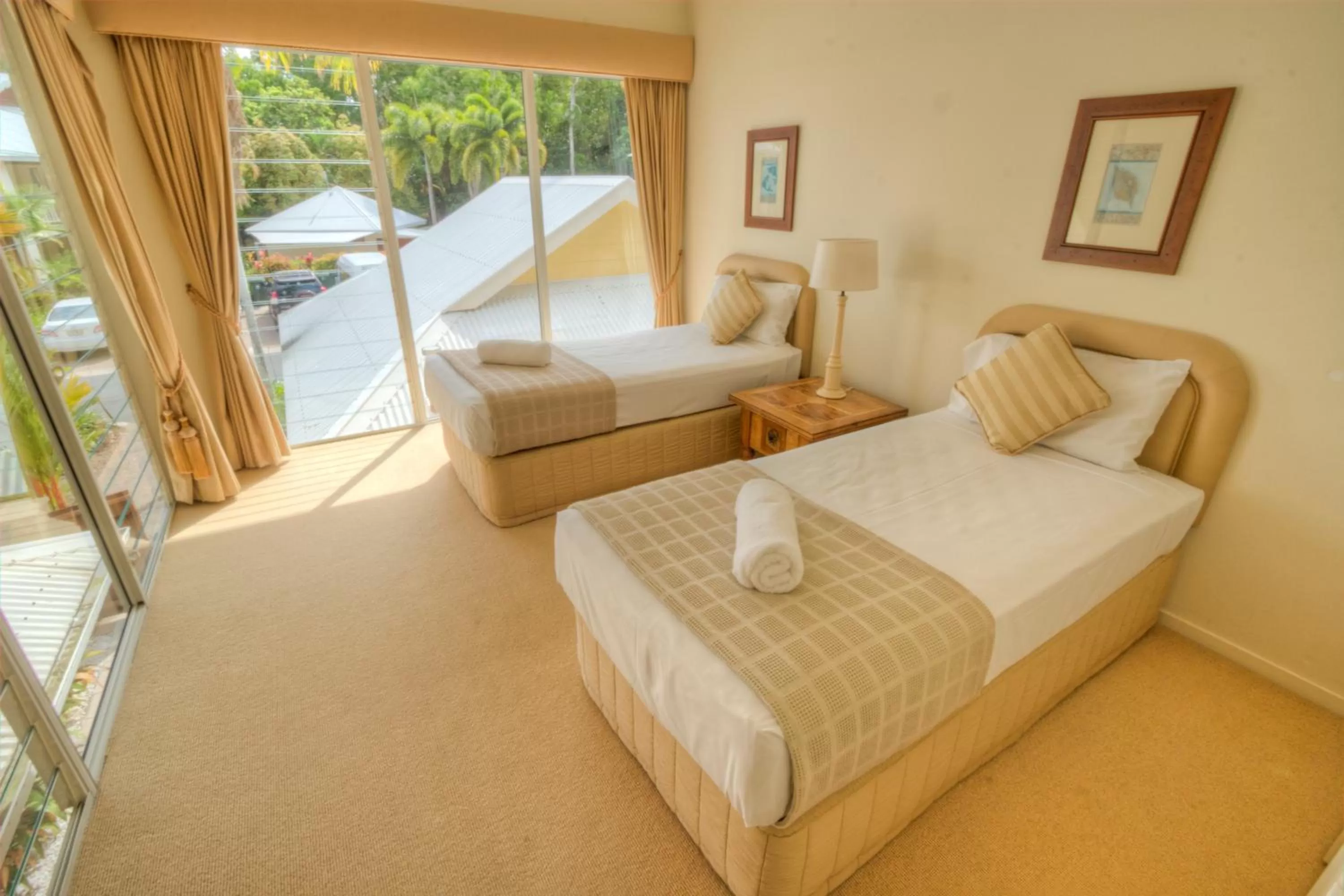 Bed in Paradise Links Resort Port Douglas