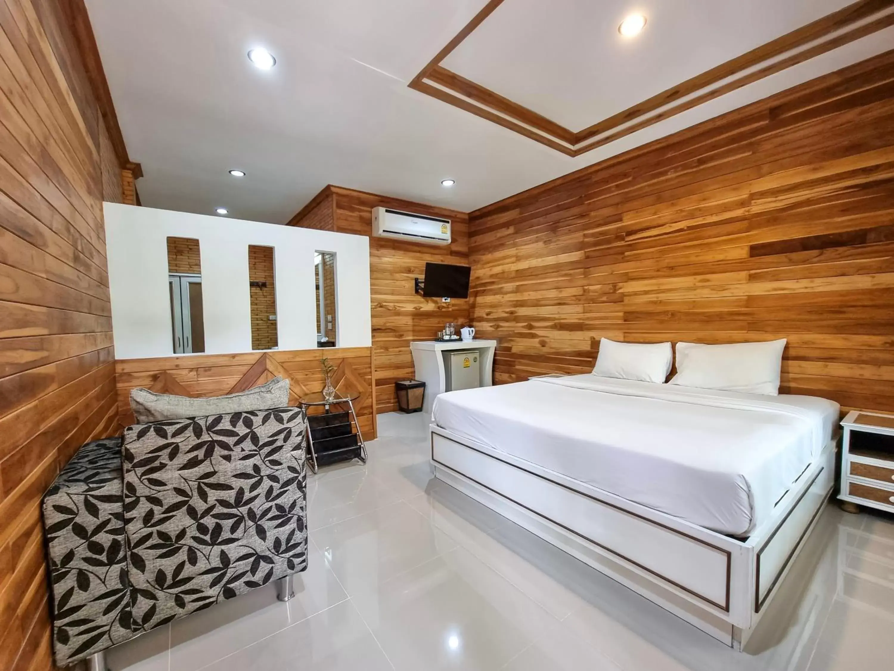 Photo of the whole room, Bed in Phuvara Boutique Aonang