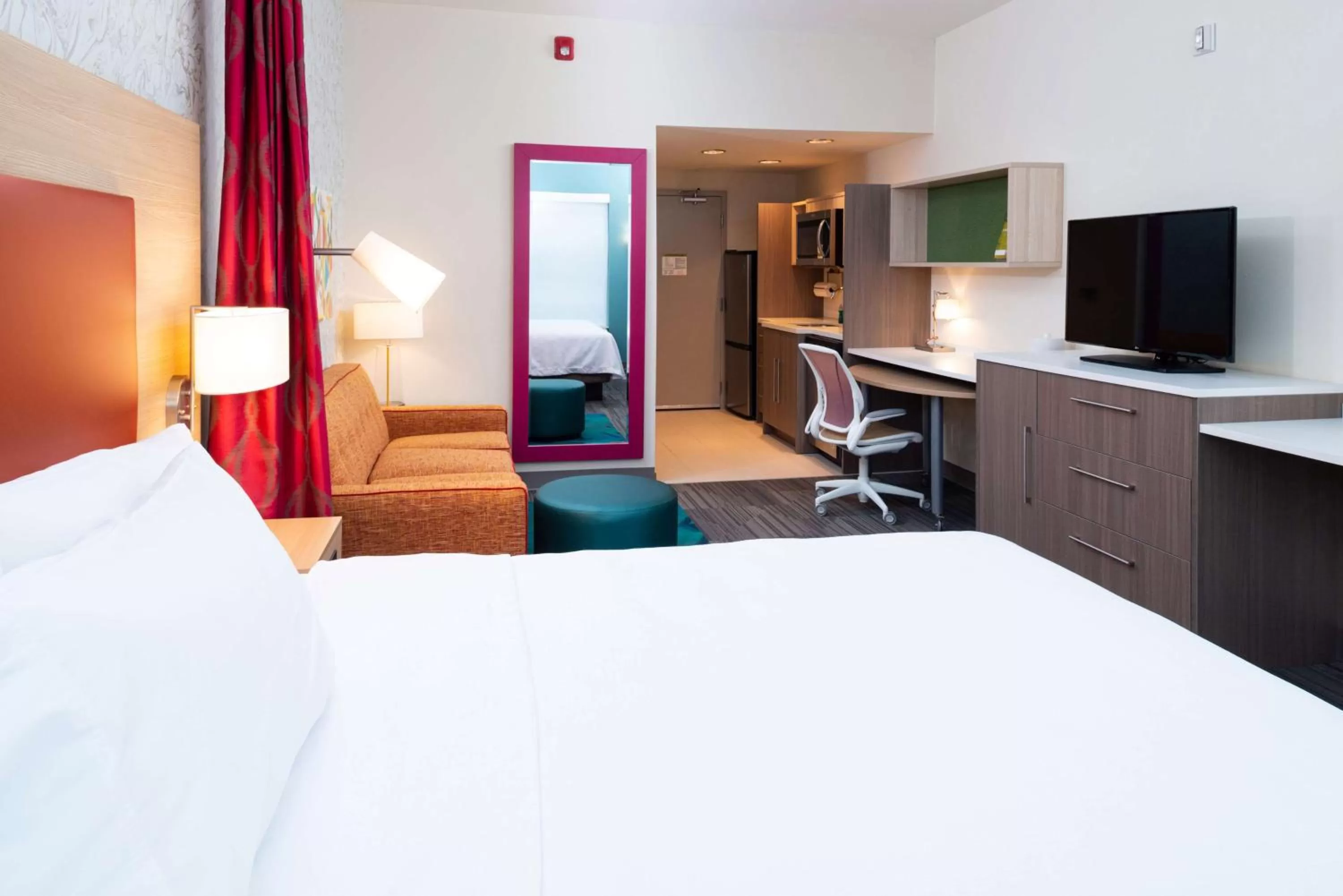 Bed in Home2 Suites By Hilton Charlotte Mooresville, Nc