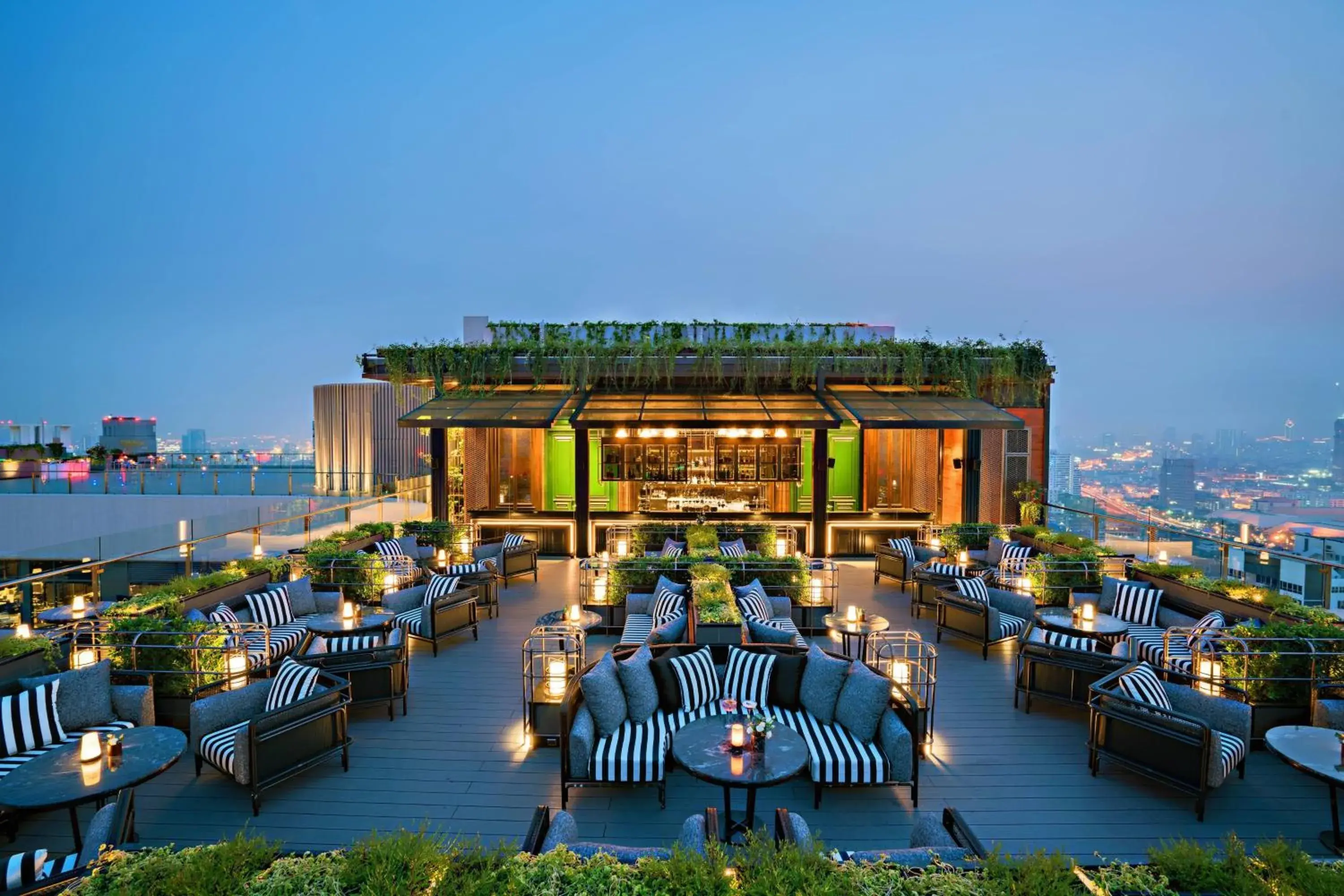 Restaurant/Places to Eat in Bangkok Marriott Marquis Queens Park