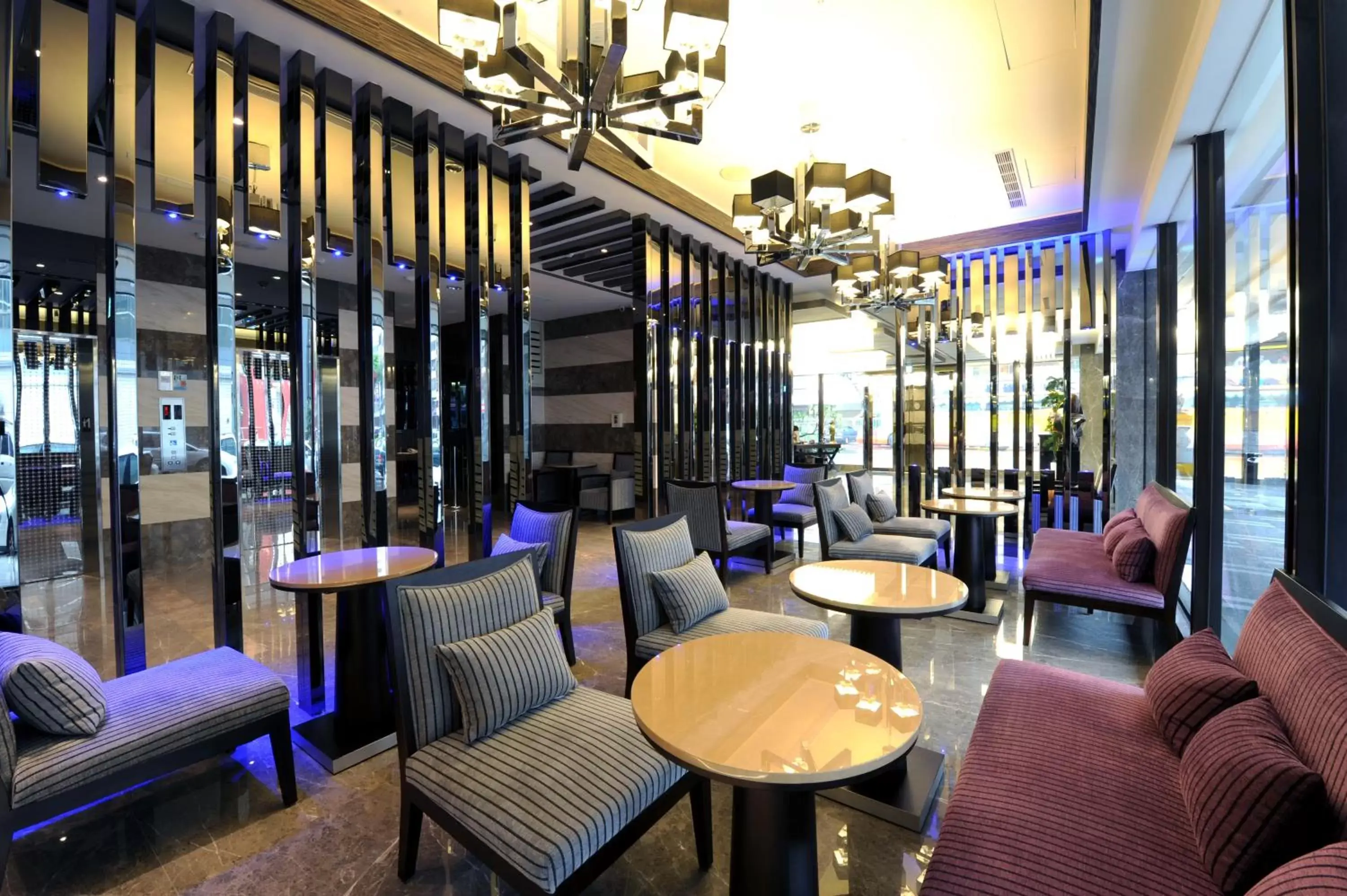 Business facilities, Lounge/Bar in International Citizen Hotel