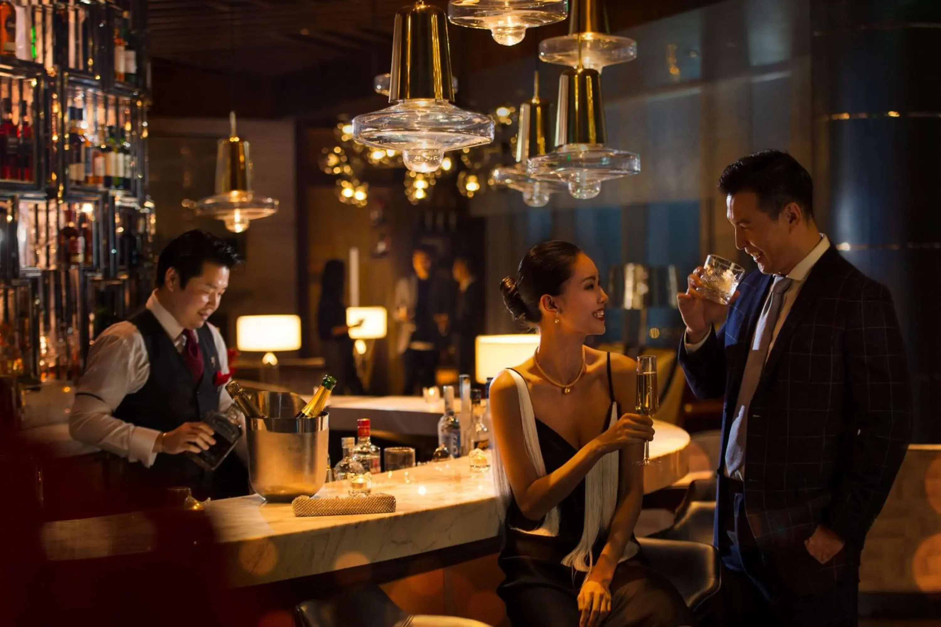 Lounge or bar in Waldorf Astoria Chengdu