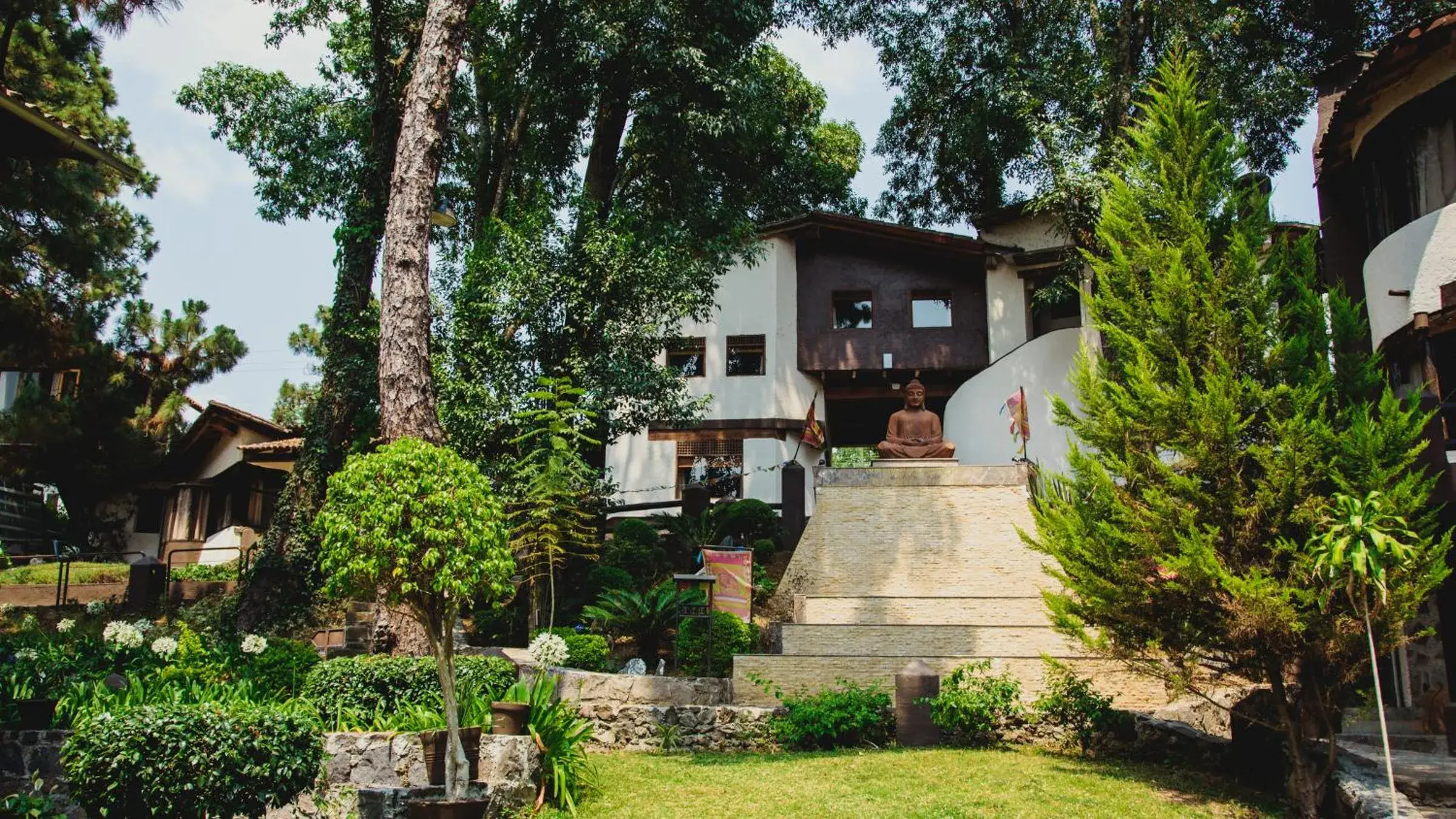 Garden, Property Building in Loto Azul Hotel & Spa