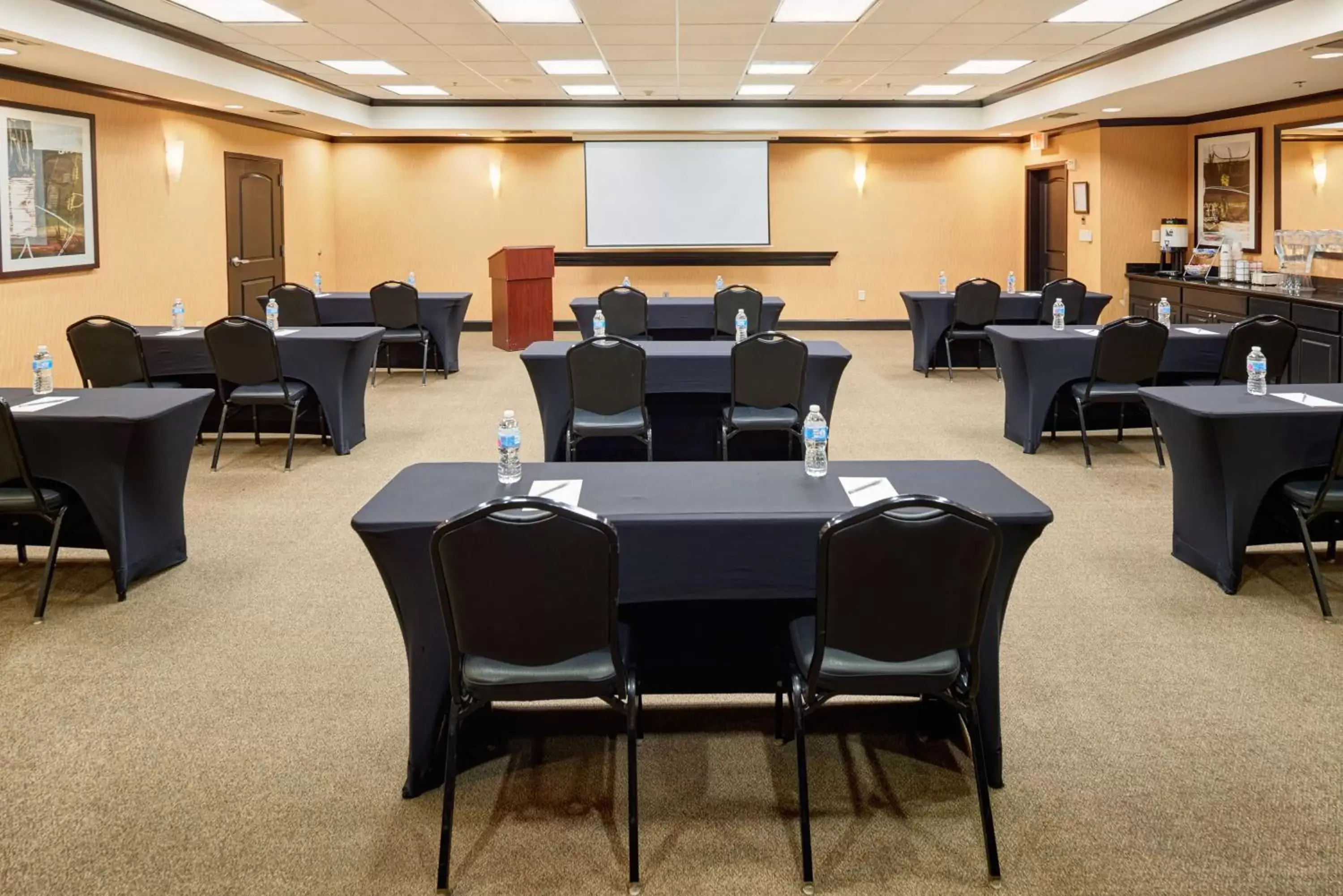 Business facilities in Hampton Inn & Suites Longview North