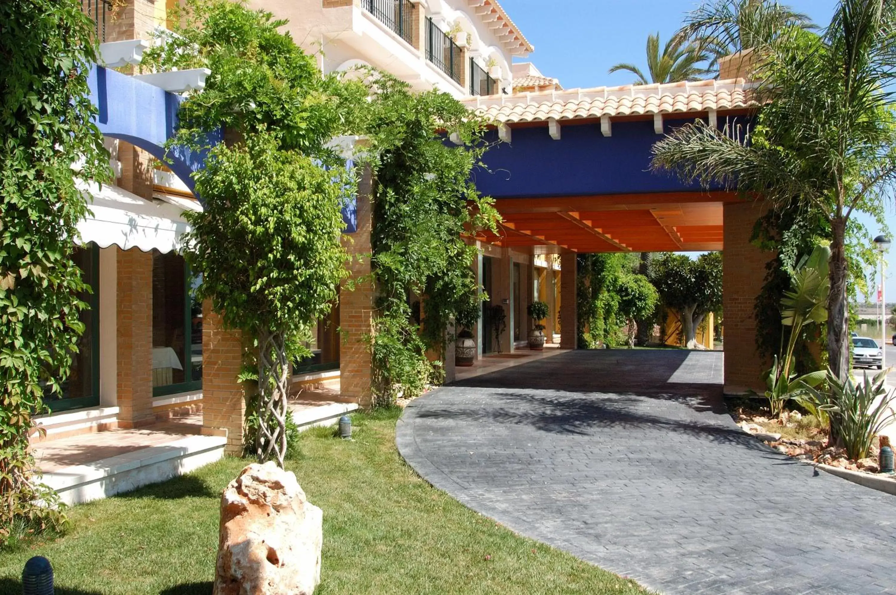 Facade/entrance in Hotel La Laguna Spa & Golf Facade/entrance in Hotel La Laguna Spa & Golf