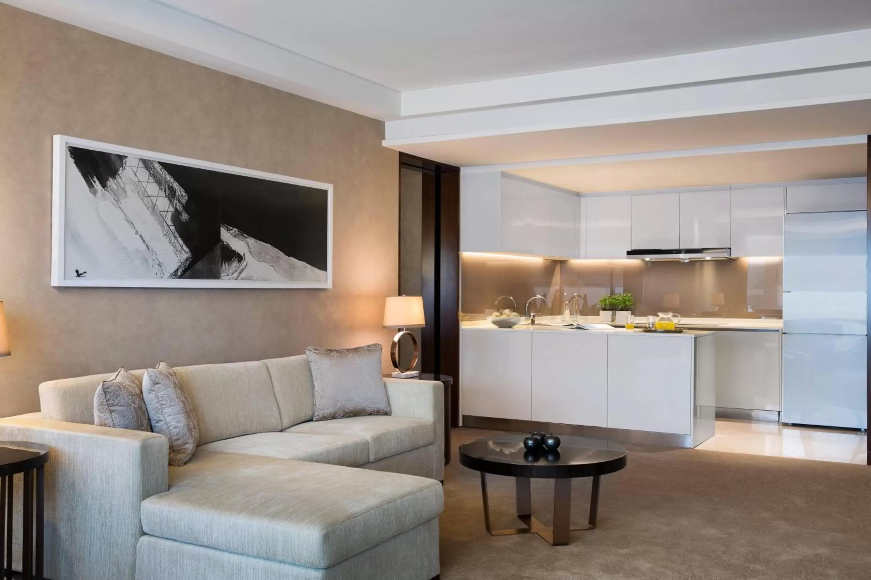 Living room, Kitchen/Kitchenette in JW Marriott Hotel Beijing Central