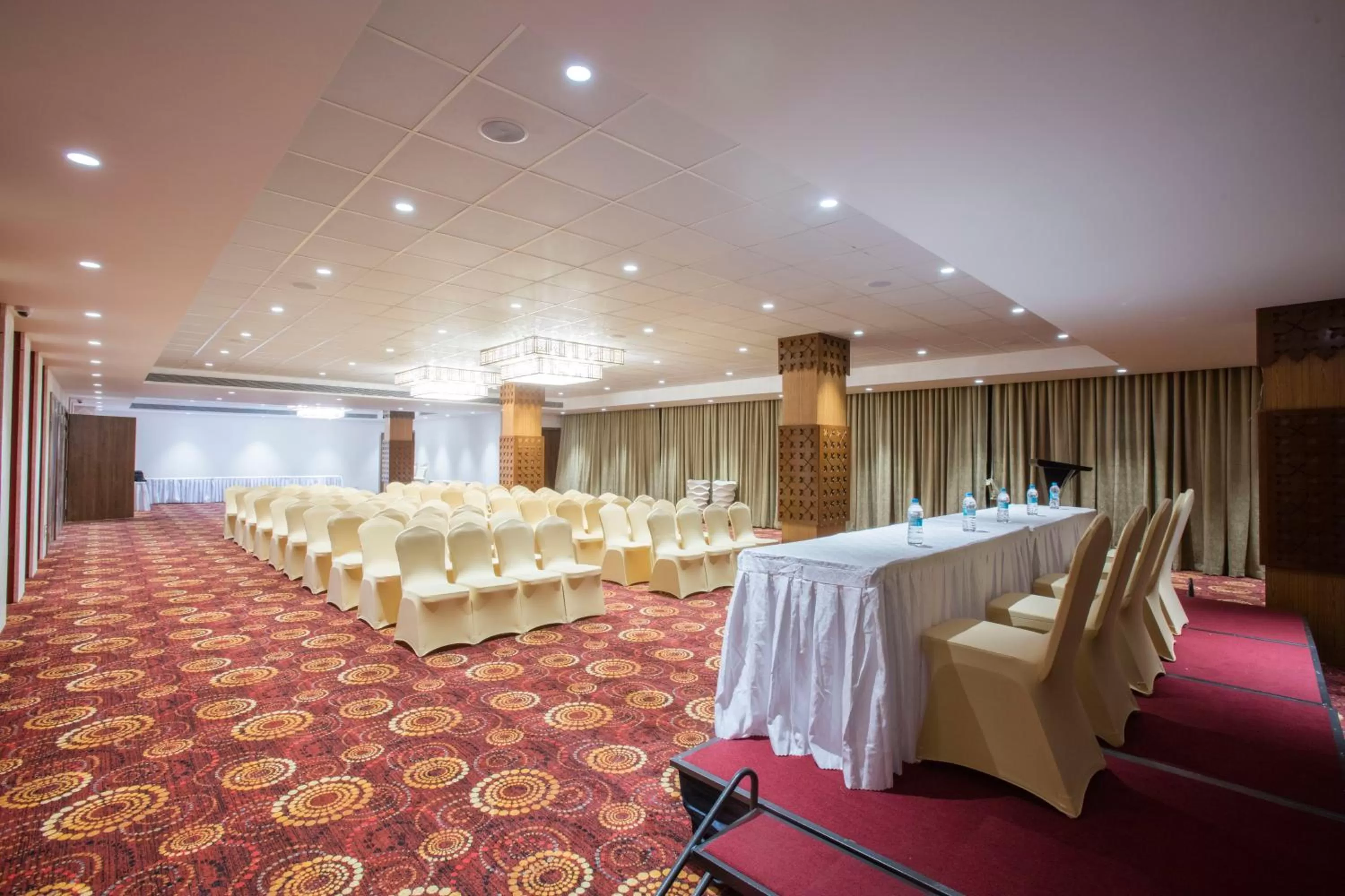 Banquet/Function facilities in Sapphire Premium Hotel & Suite