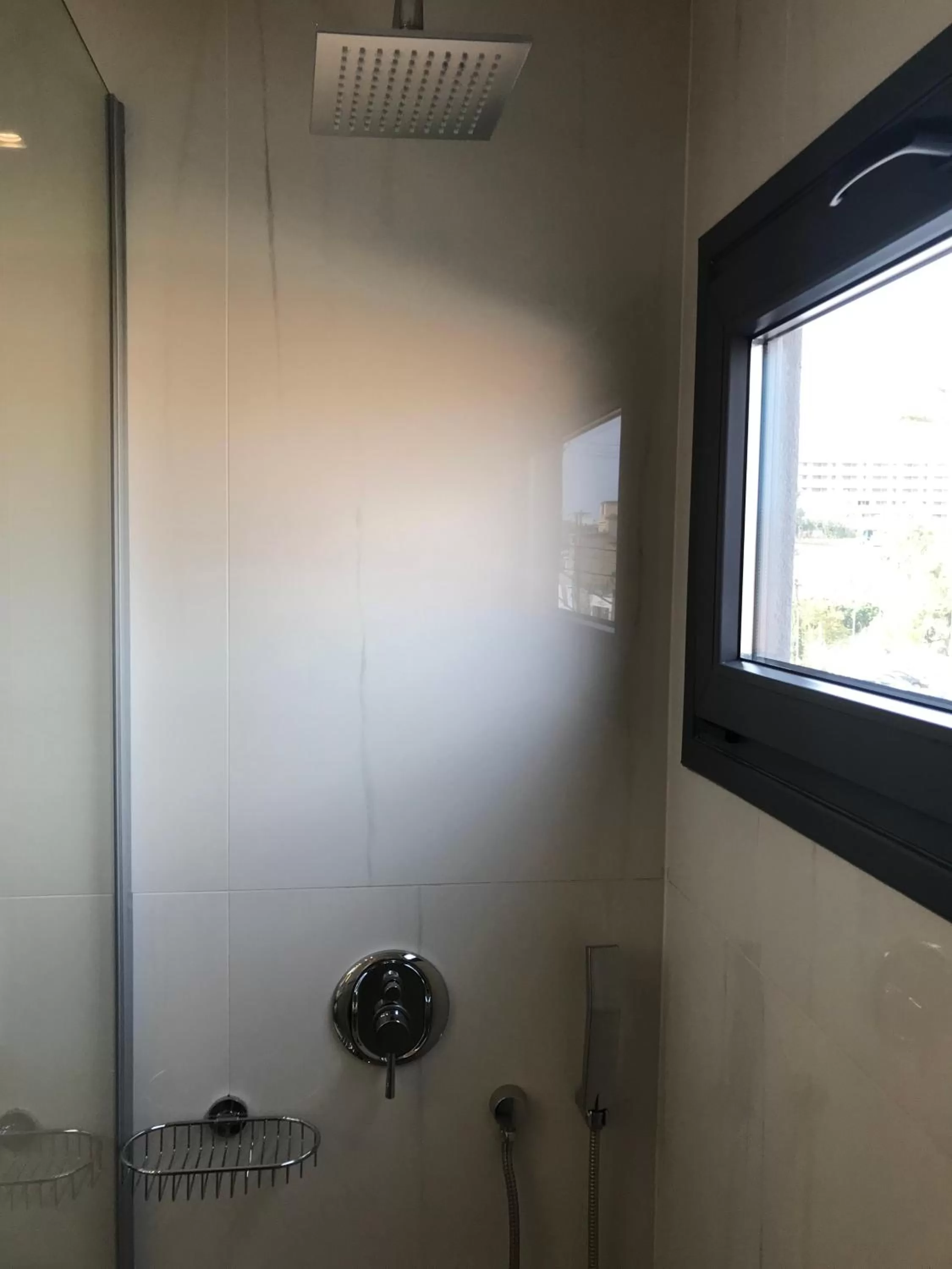 Shower in Lavris City Suites