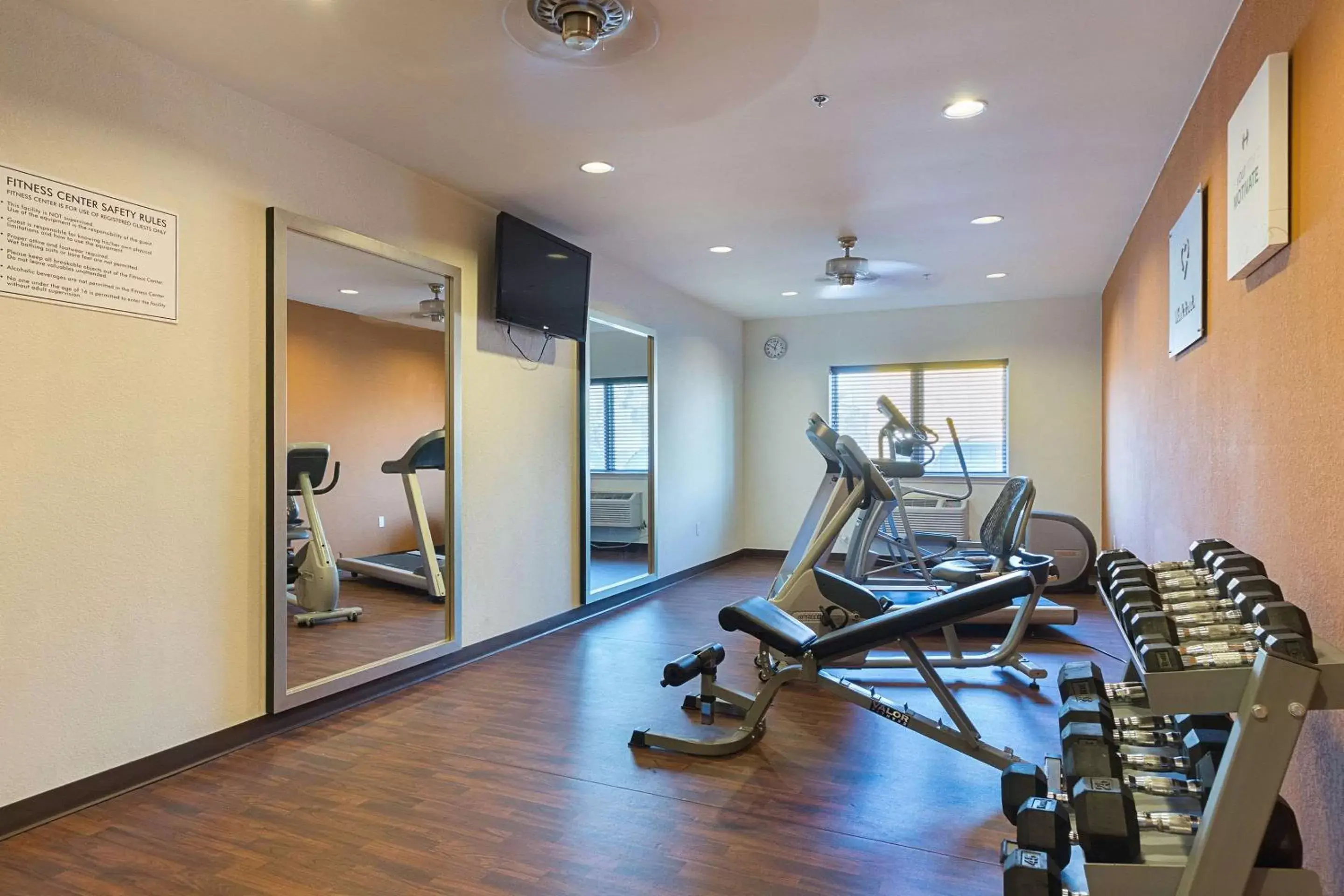 Fitness centre/facilities, Fitness Center/Facilities in Comfort Suites Beachside