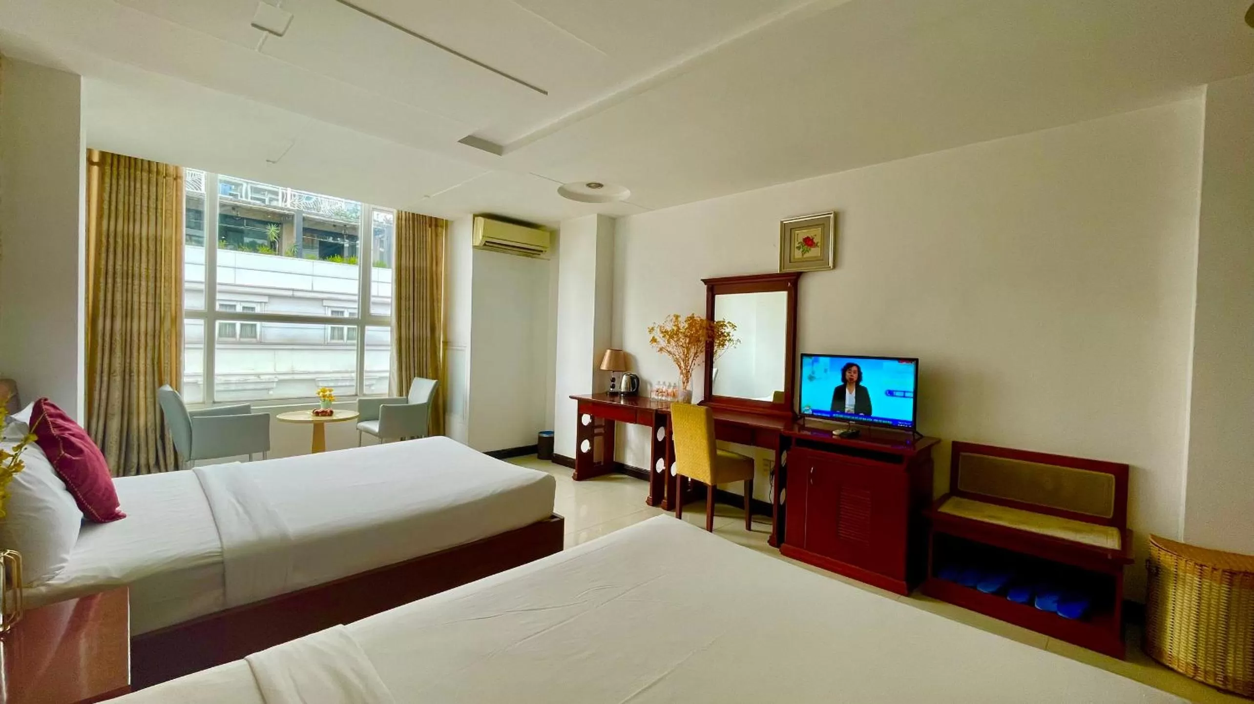 Photo of the whole room, Bed in Gold hotel, Saigon