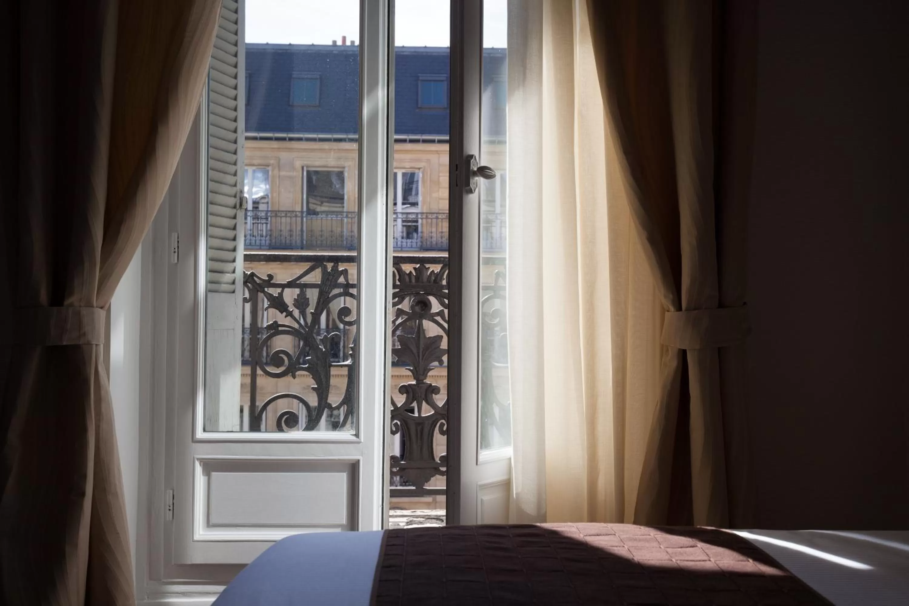 Bedroom, Bed in Excelsior Opera