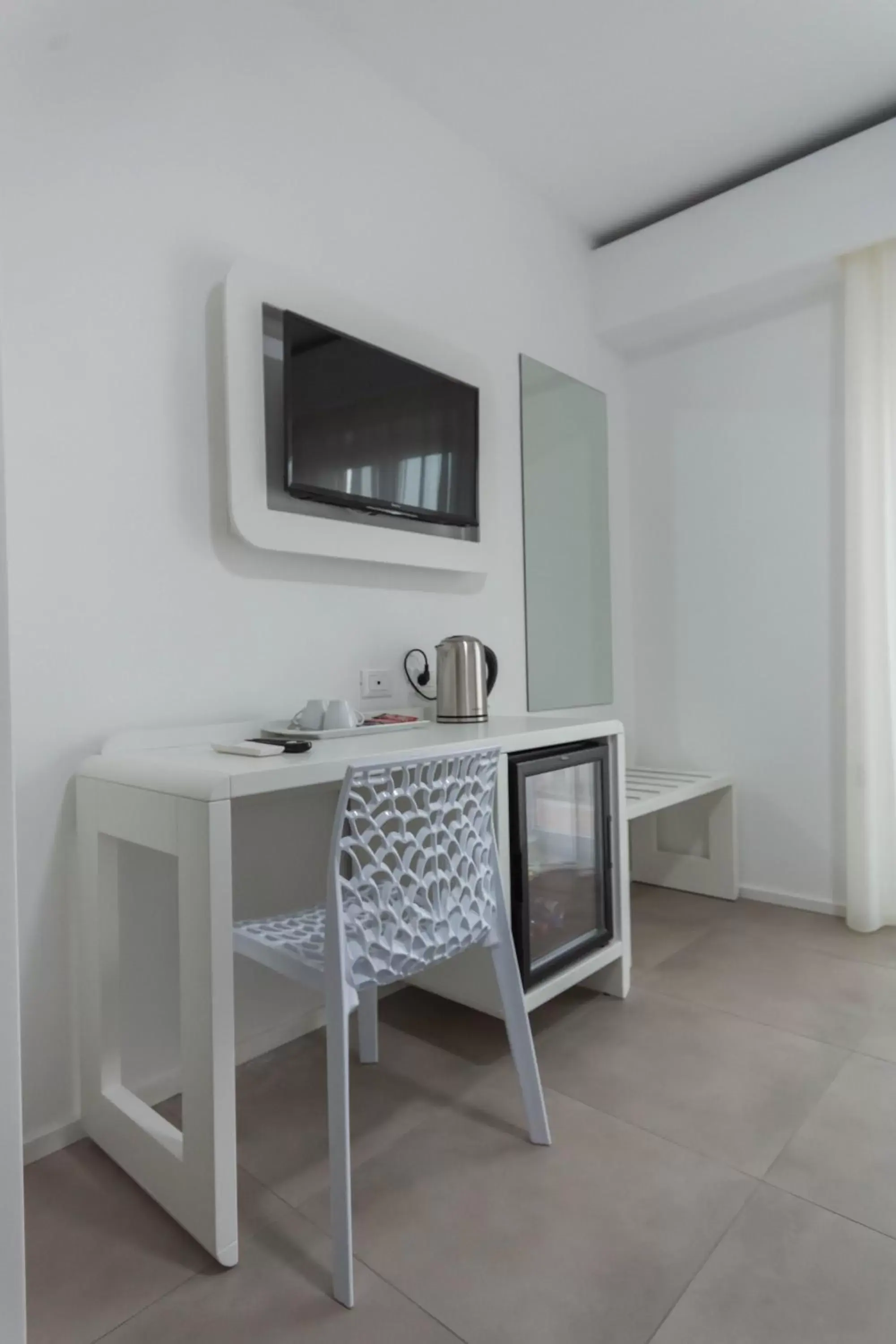 TV/Entertainment Center in Aether Suites Tropea - Free Parking