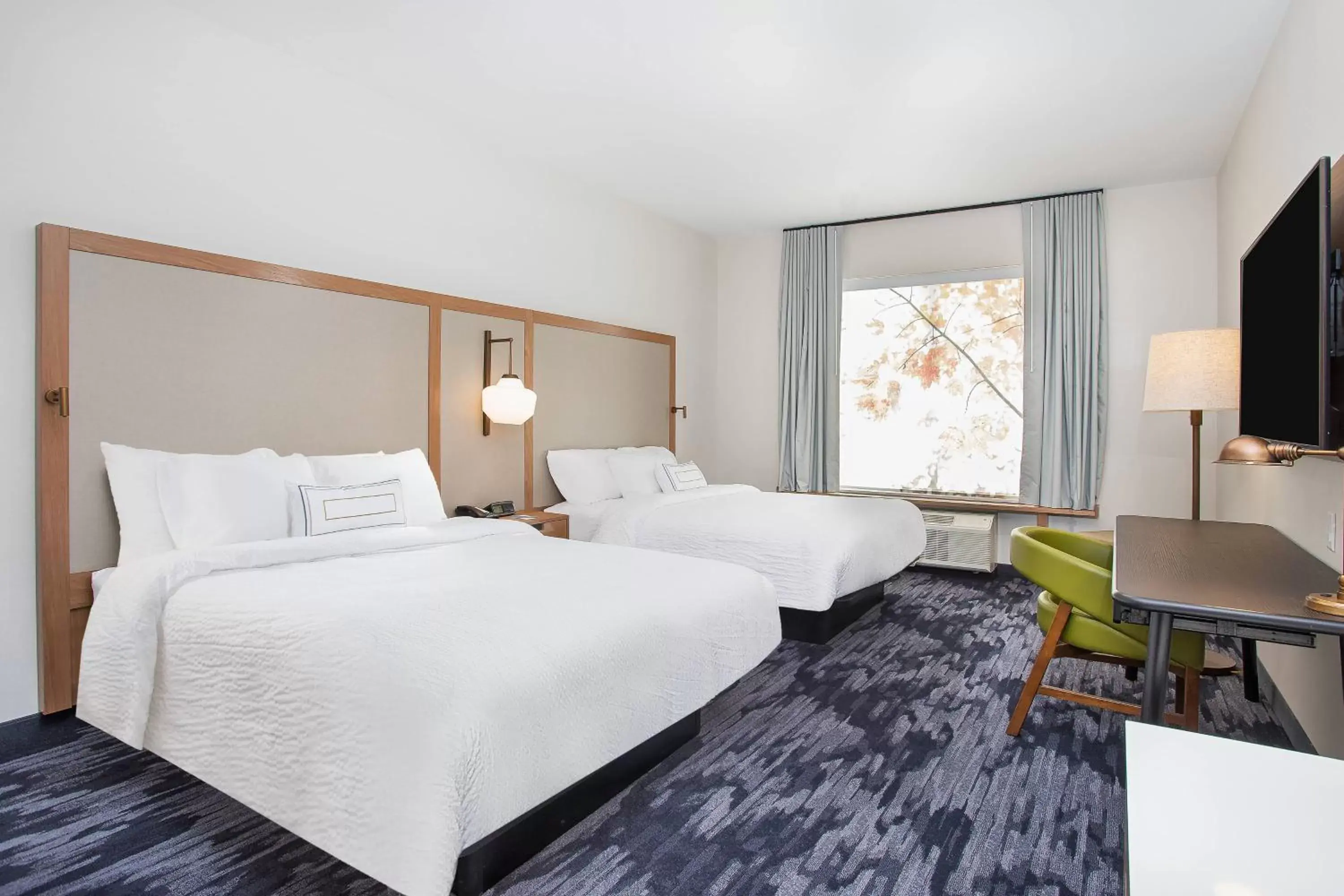 Photo of the whole room, Bed in Fairfield Inn & Suites by Marriott Pigeon Forge
