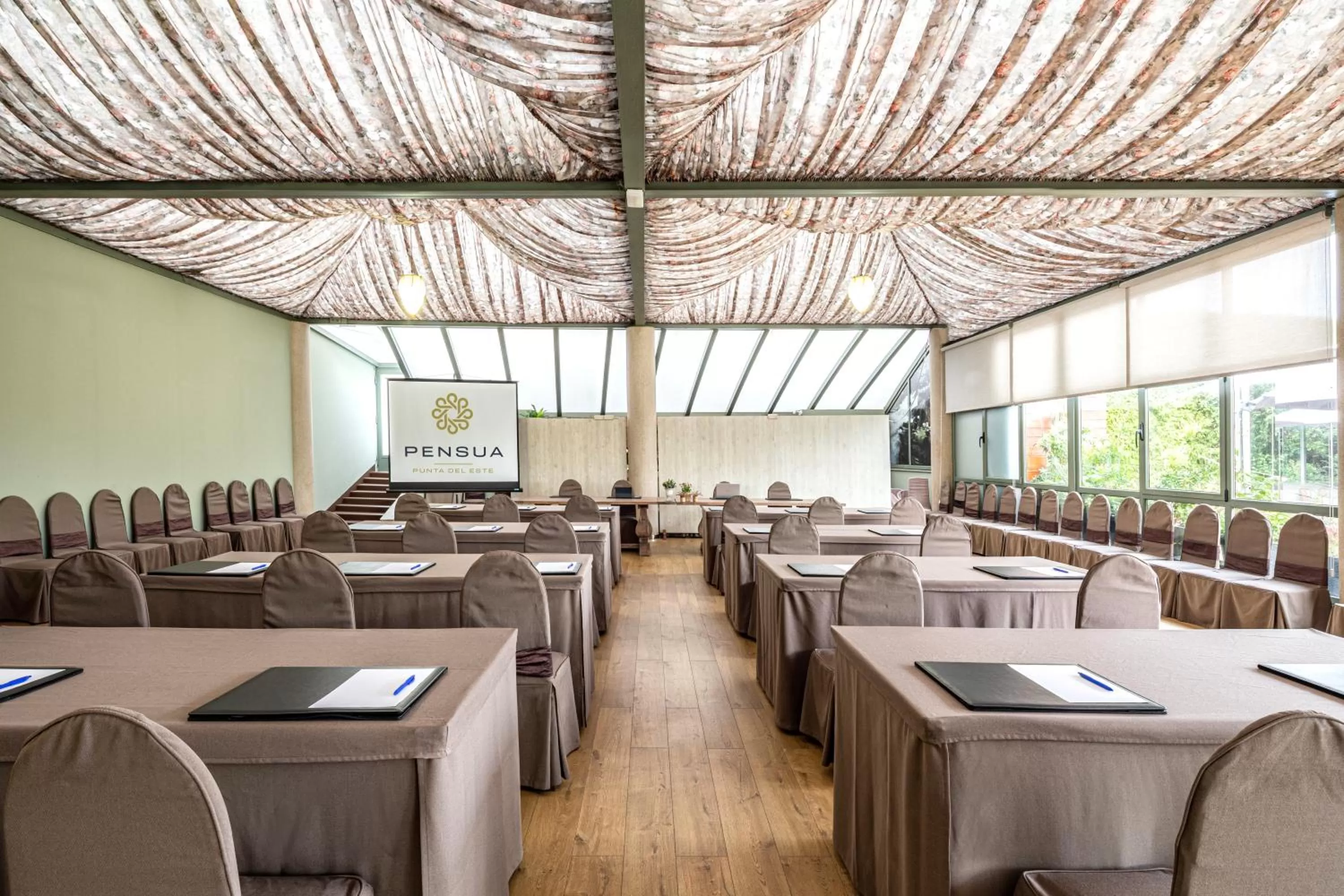 Business facilities in Hotel Pensua Punta del Este