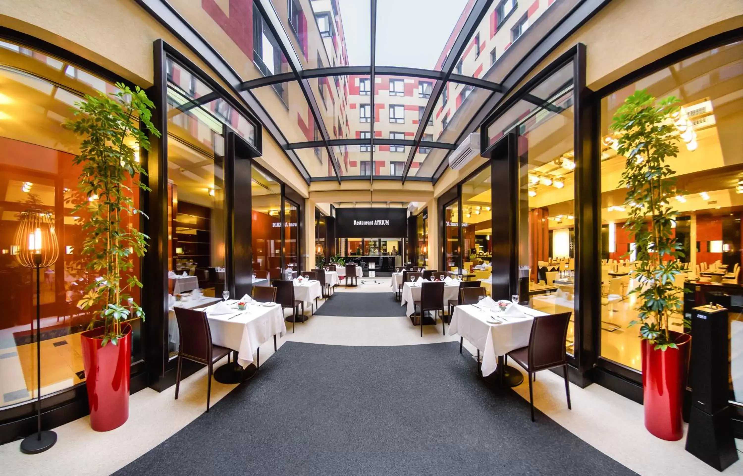 Restaurant/Places to Eat in Grand Majestic Hotel Prague