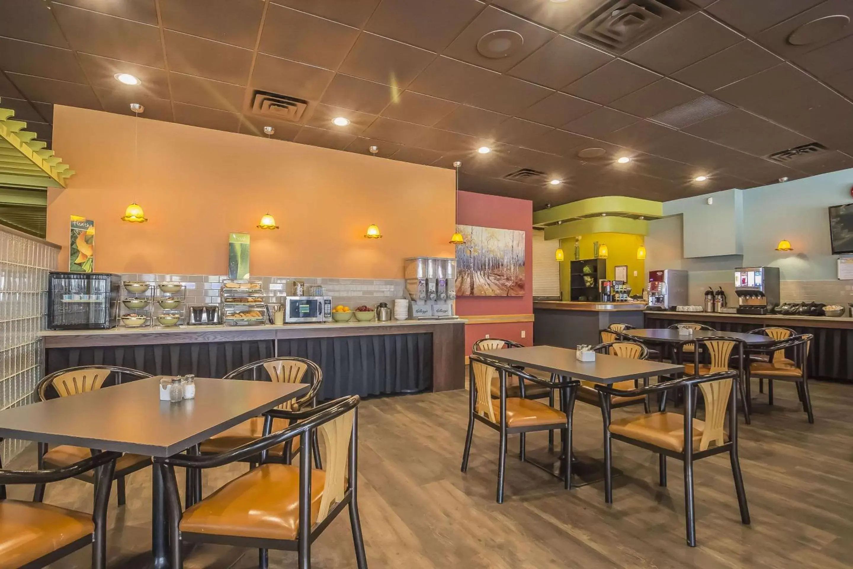 Restaurant/Places to Eat in Quality Inn West Edmonton