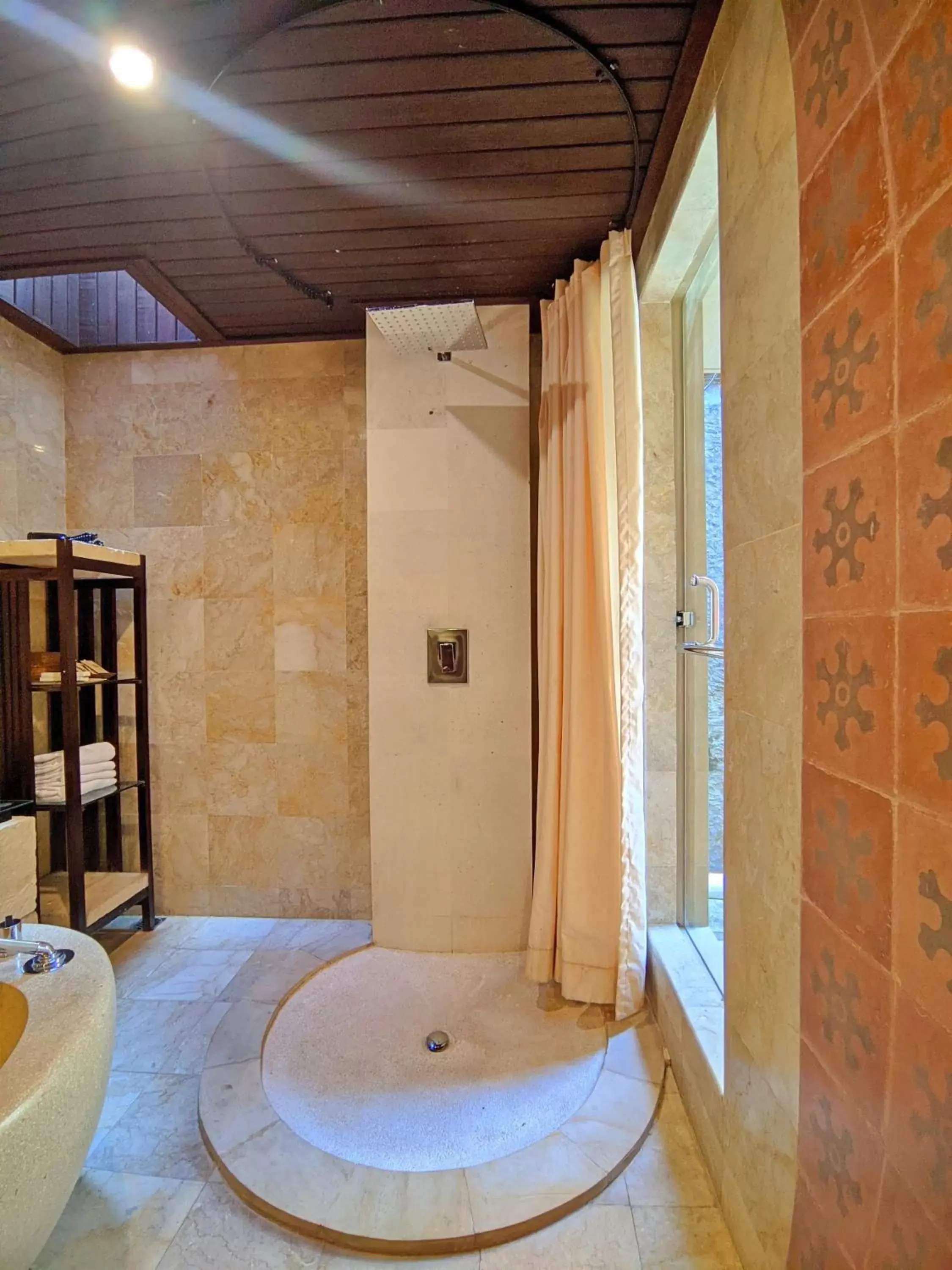 Shower, Bathroom in Barong Resort and Spa