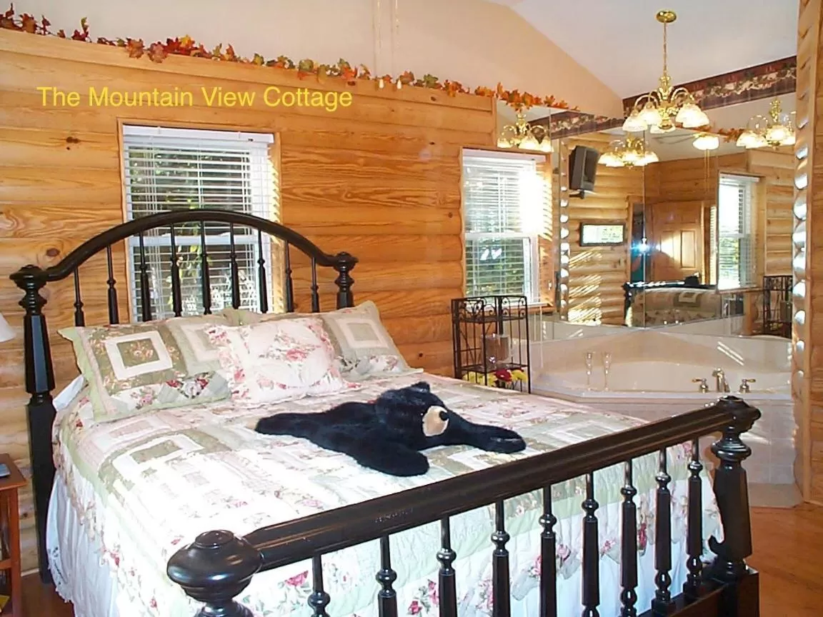 Bed in Mountain Aire Cottages, Inn, & Glamping